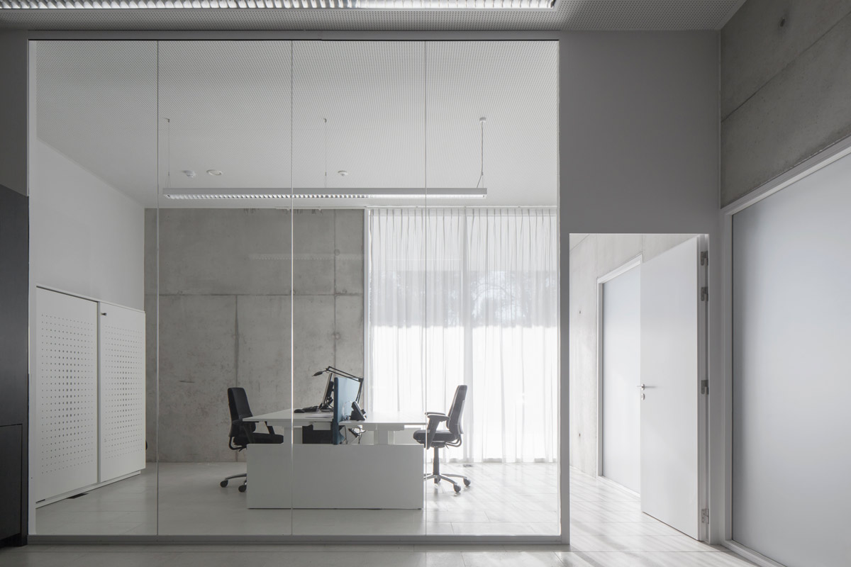 focus-archi-magazine-commsariat-coxyde-bureau.jpg