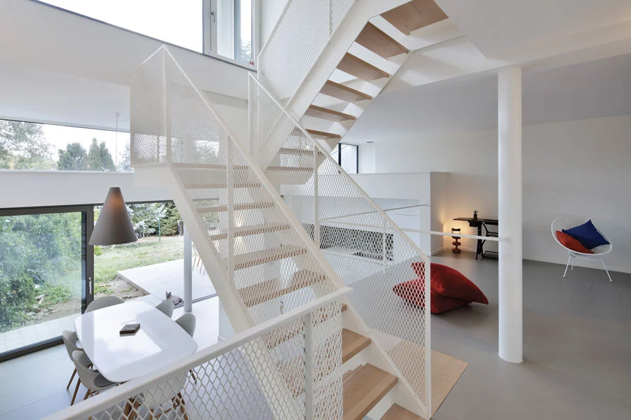 Focus-archi-magazine-architecture-bruxelles-renovation-escalier.jpg