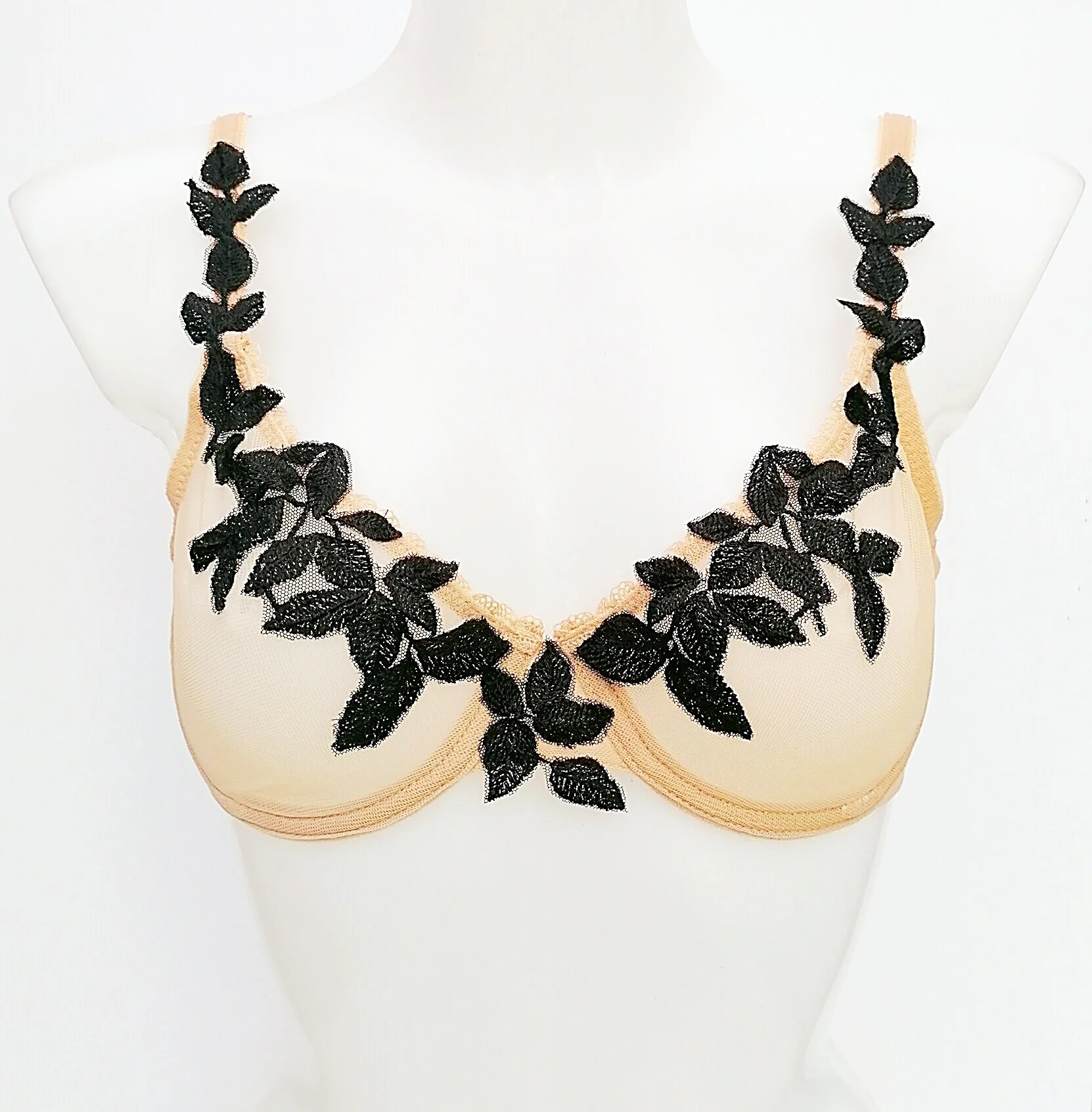 LIllie bra
