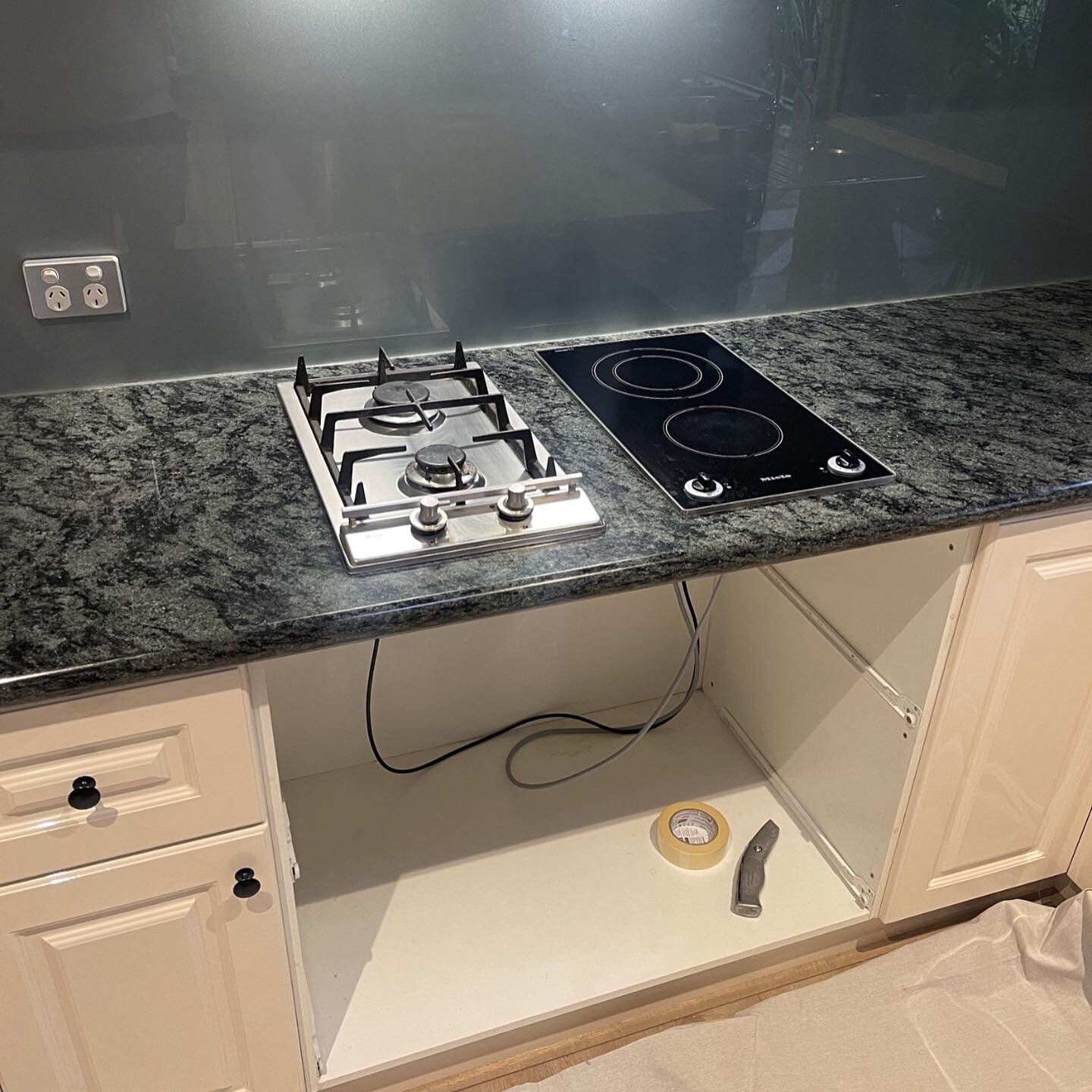 Cooktop installation from today.

Dustless stone bench top cutting for a clean work space and clean lungs, 

#plumbarrplumbing #melbourneplumber #cooktop