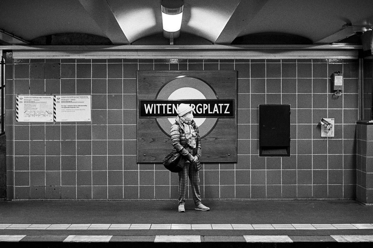 2021-10-31_U-Bahnhof_Wittenbergplatz_Leica_M6_400TX_web.jpg