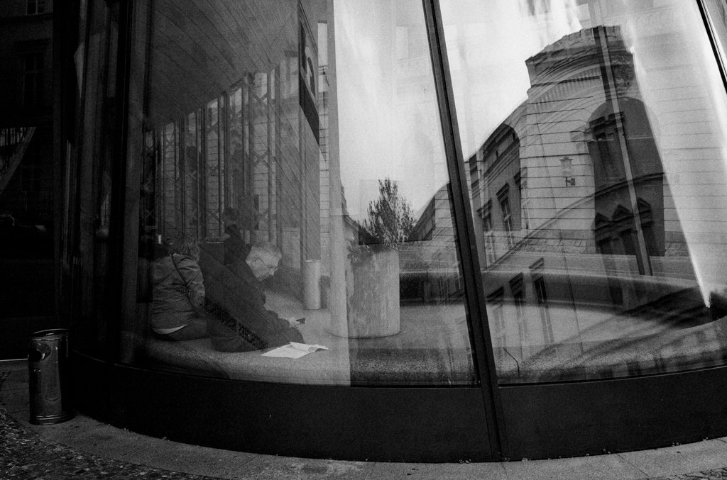 2022-10-15_Museum_Spiegelkuppel_Leica_M10-R_Fomapan100_web.jpg