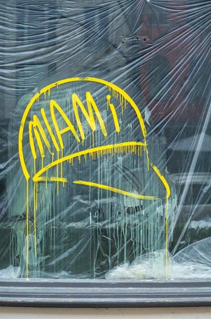 2023-01-07_MIAMI_Graffiti_M10-R_web.jpg