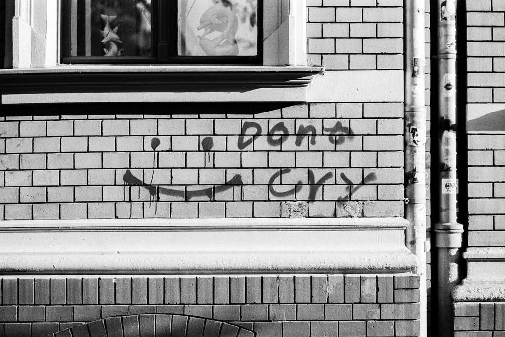 2023-06-16_Dont_cry_Leica_M6_Eastman_Kodak_XX_web.jpg