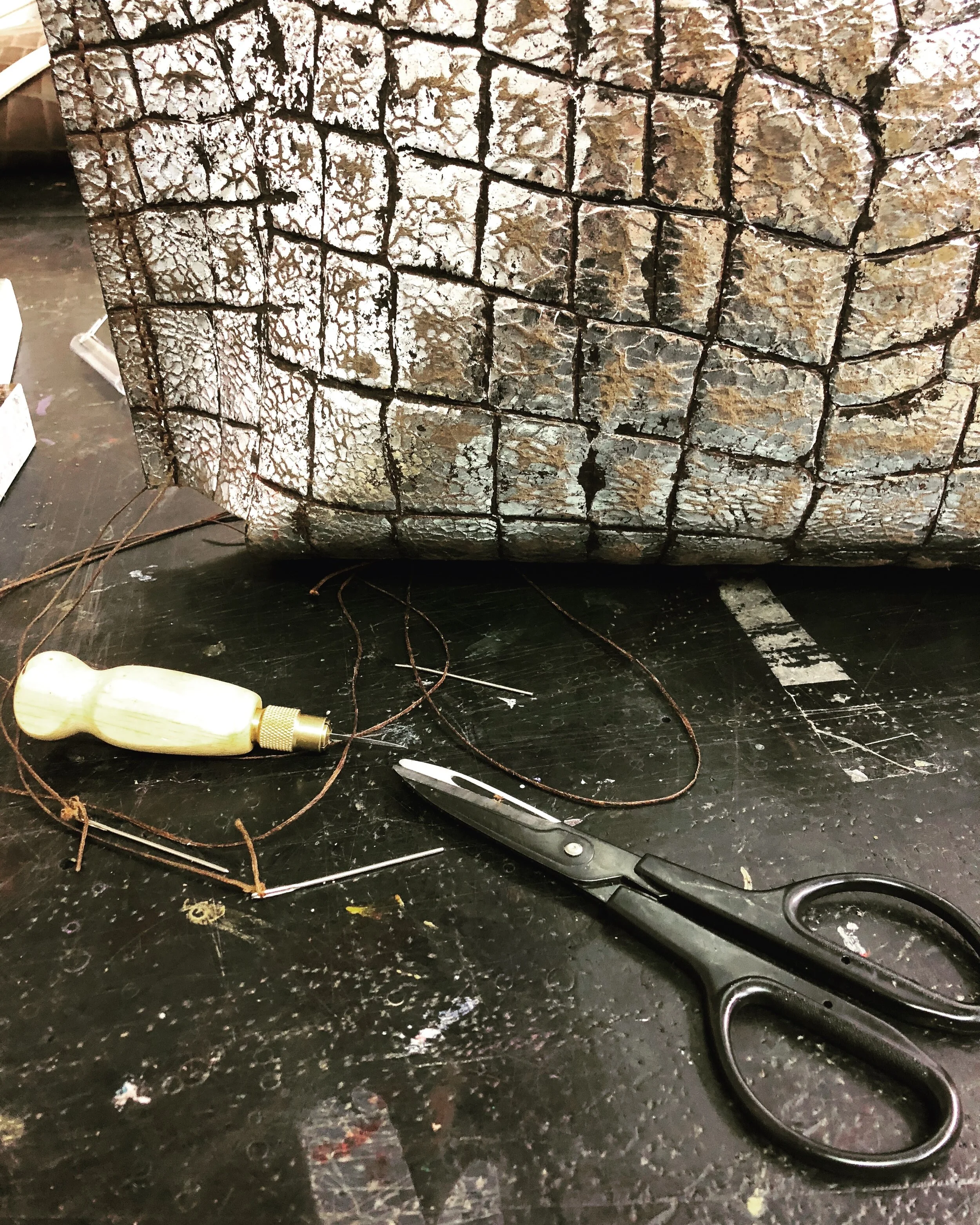 N°001 SILVER CROCO TOTE