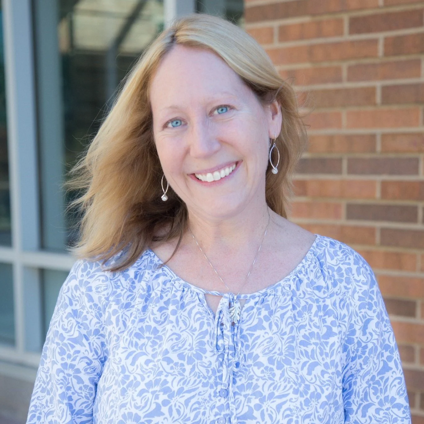 Suzanne Leonard