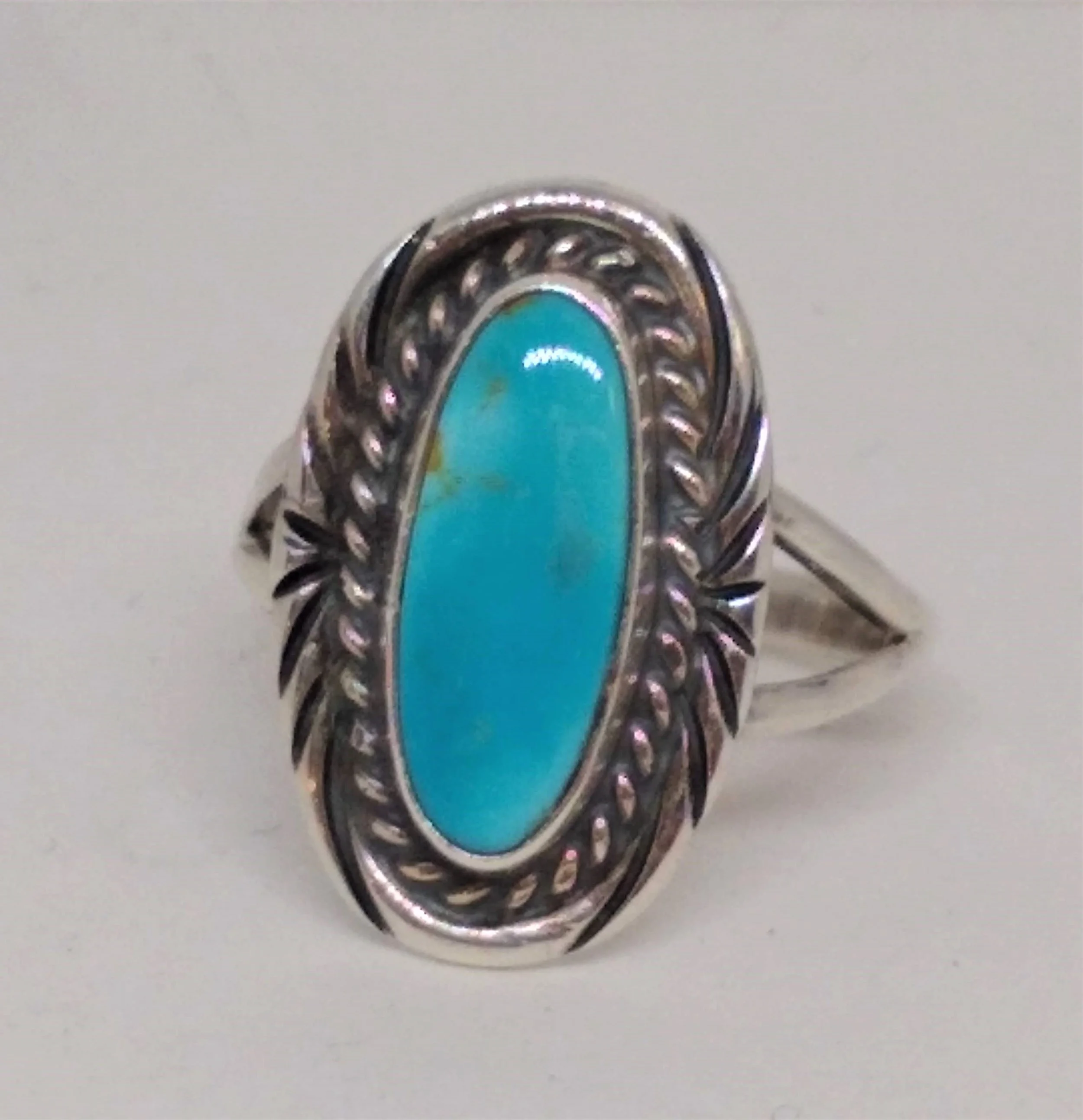 Sterling Silver Oval Turquiose Ring. Size 8