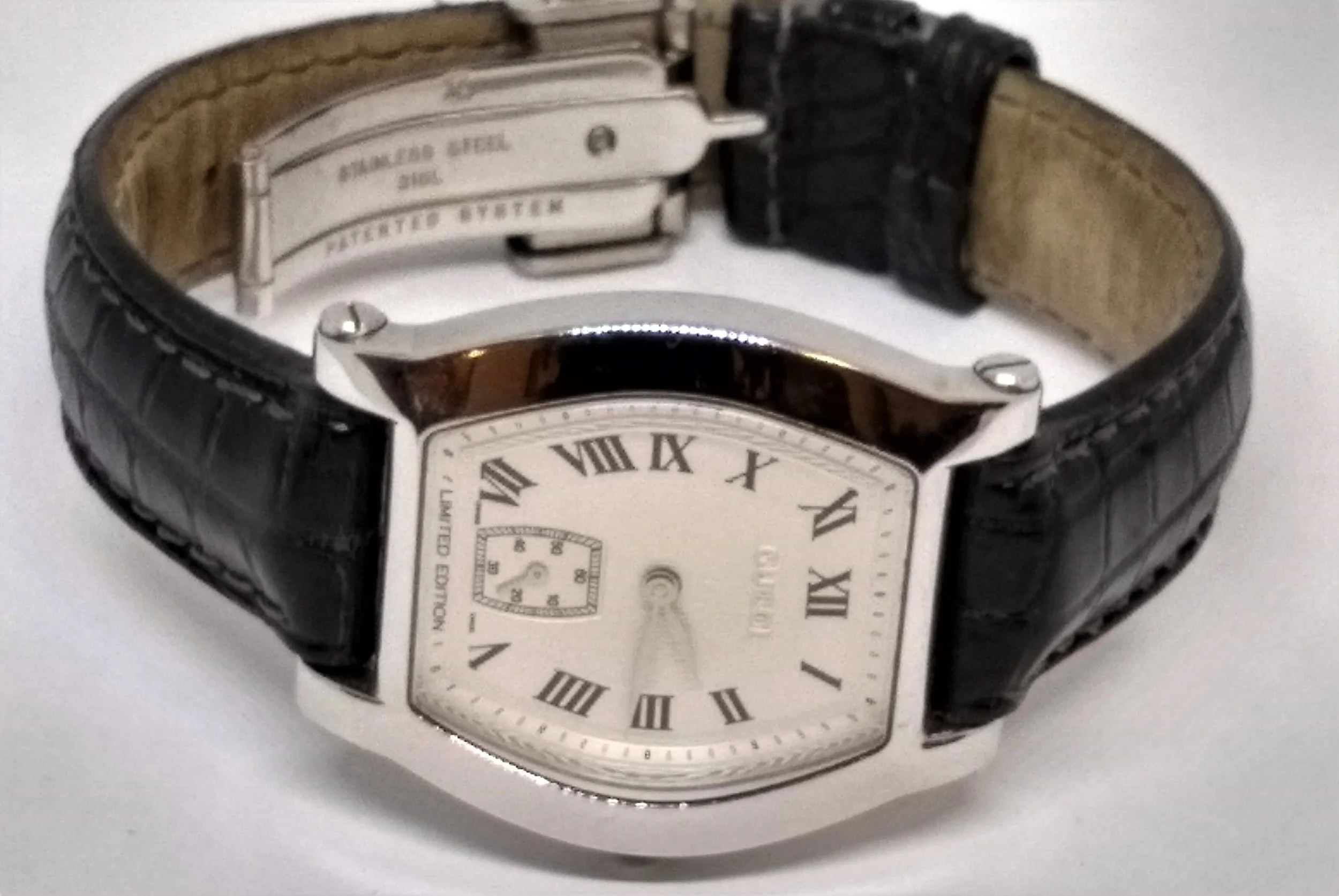 Rare, Limited Edition, SS Gucci 7600 Series Mechanical Hand Wind 