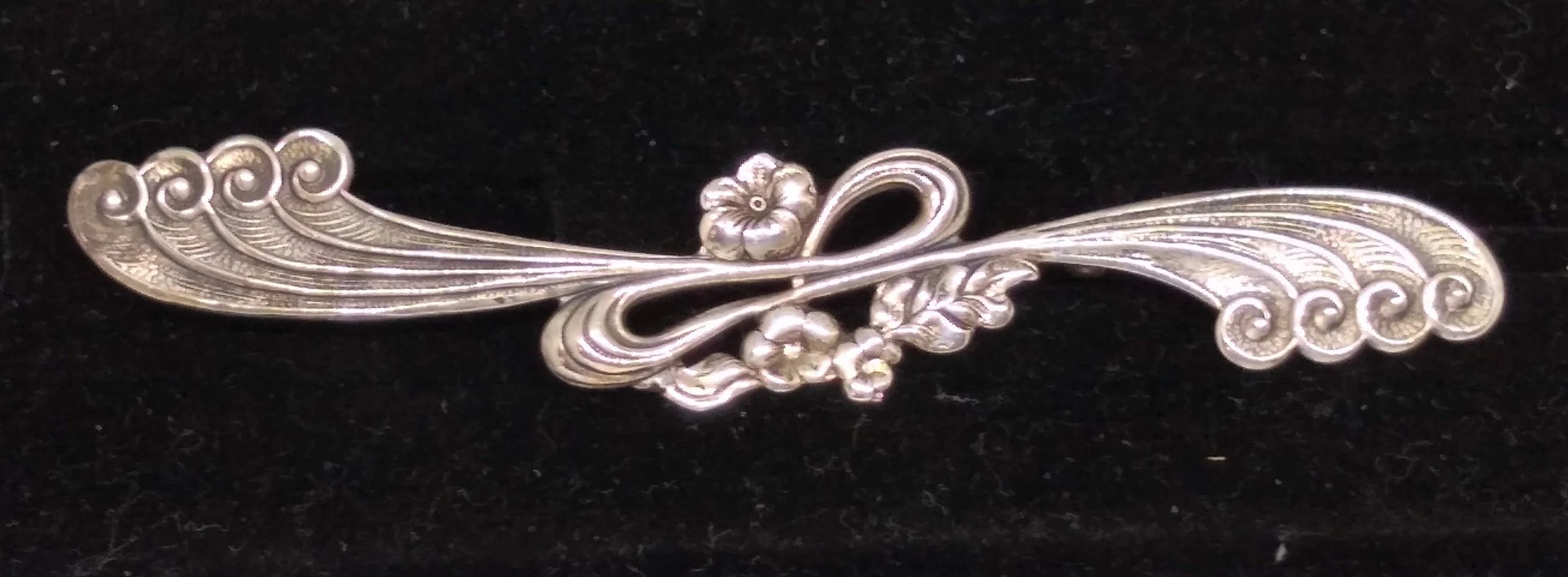 Sterling Silver Cosmos Floral Decorative Pin/Brooch