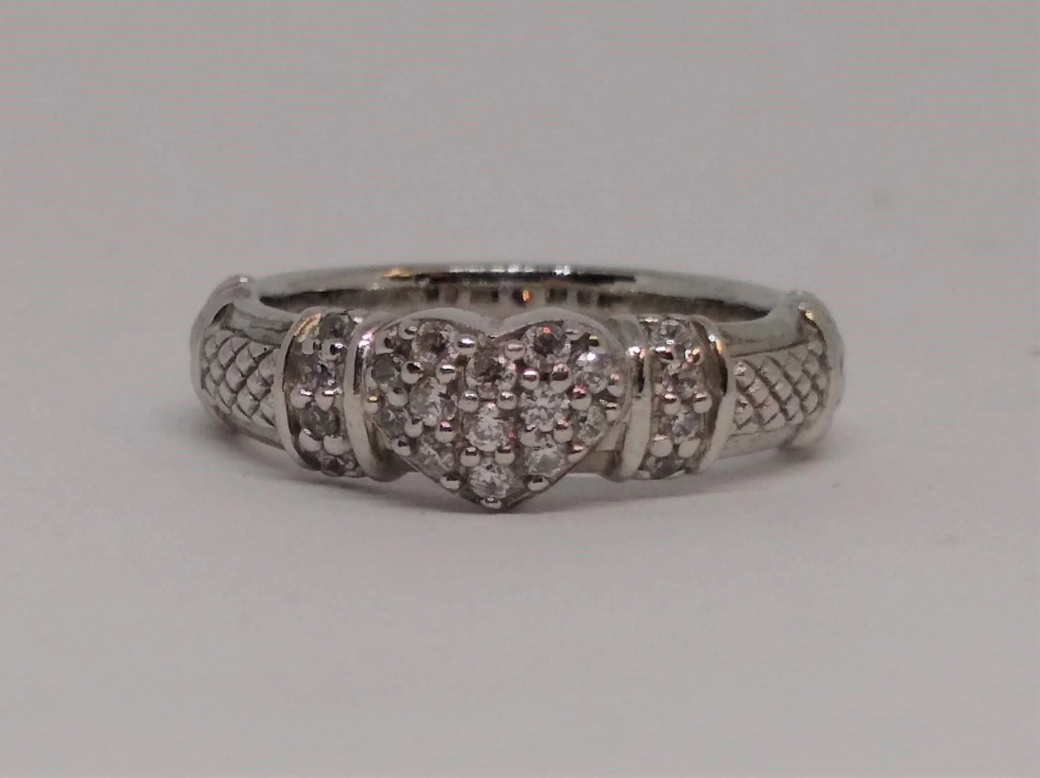 Judith Ripka Sterling Silver, Diamonique Heart Shaped, Ring. Size 6