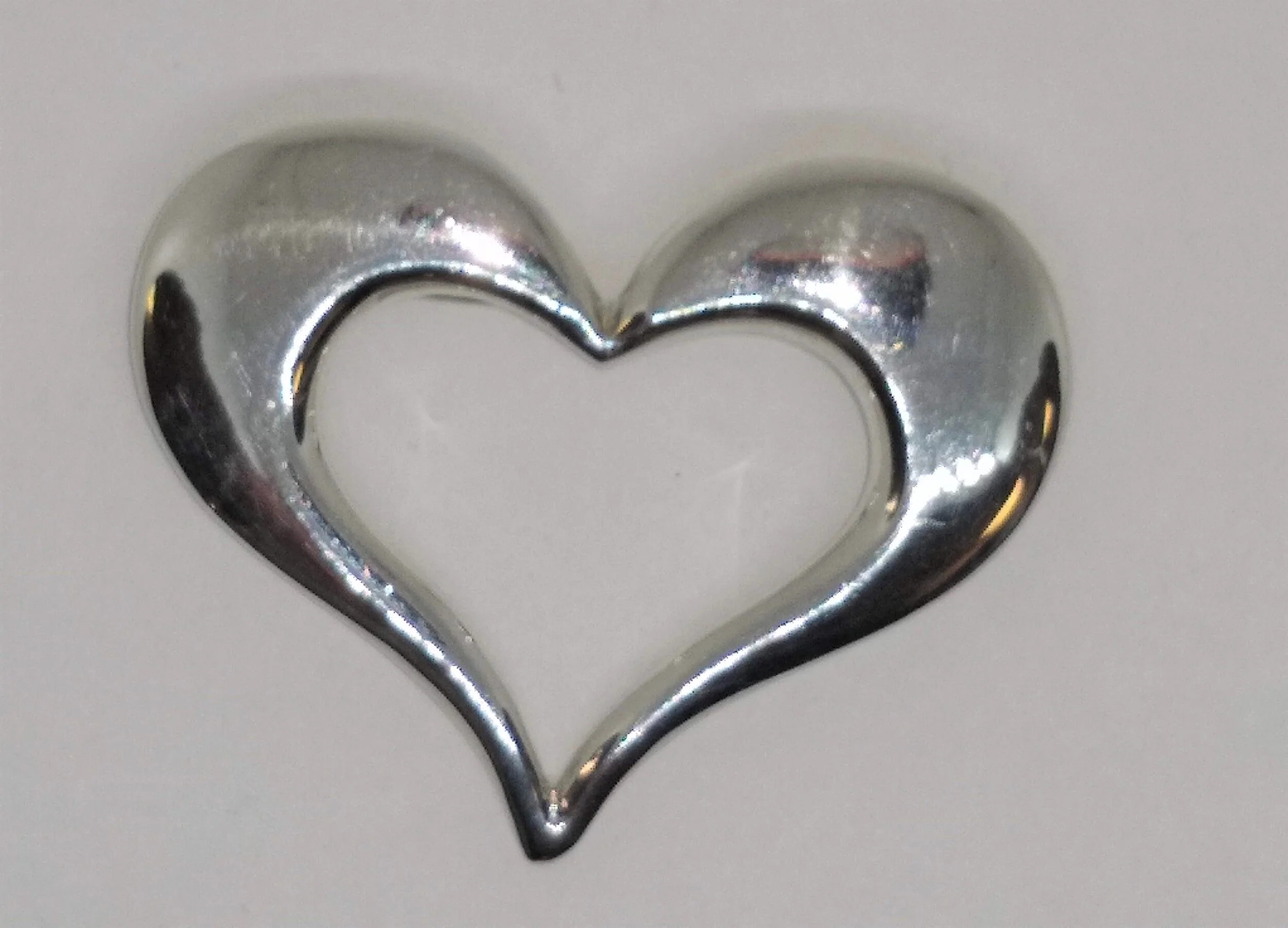 Mexico 925, Sterling Silver, Heart Pin. 