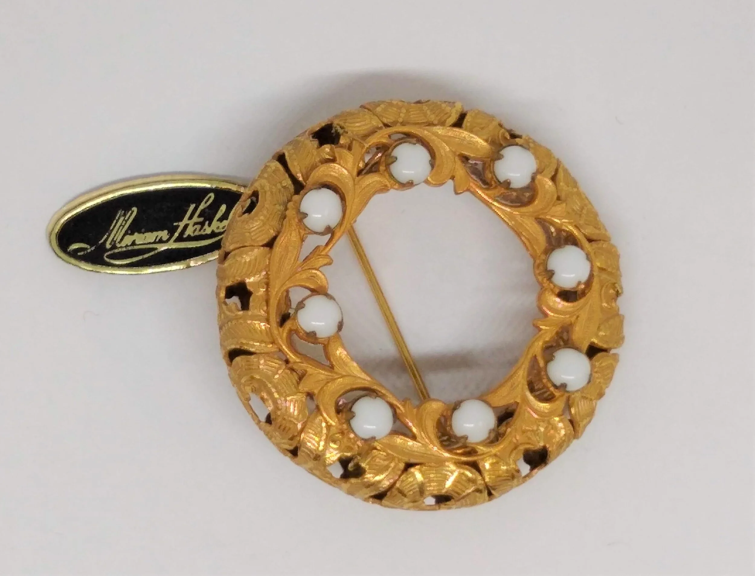 VINTAGE, Mid Century, NEW WITH TAG, MIRIAM HASKELL BROOCH /PIN GOLD WREATH.