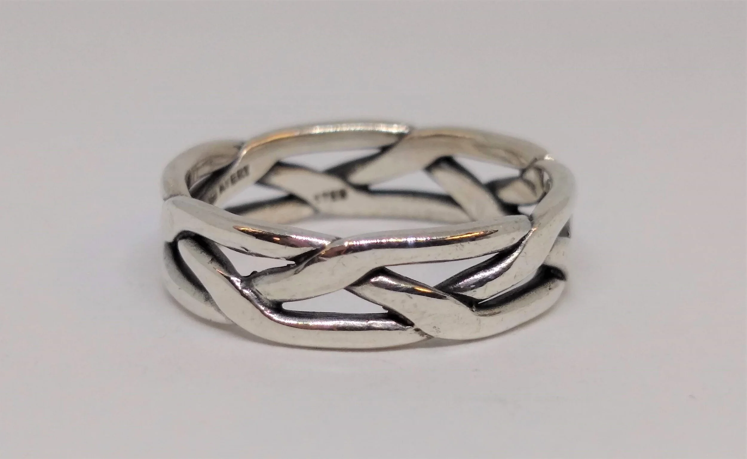 James Avery, Vintage, Sterling Silver Treese Band Size 7