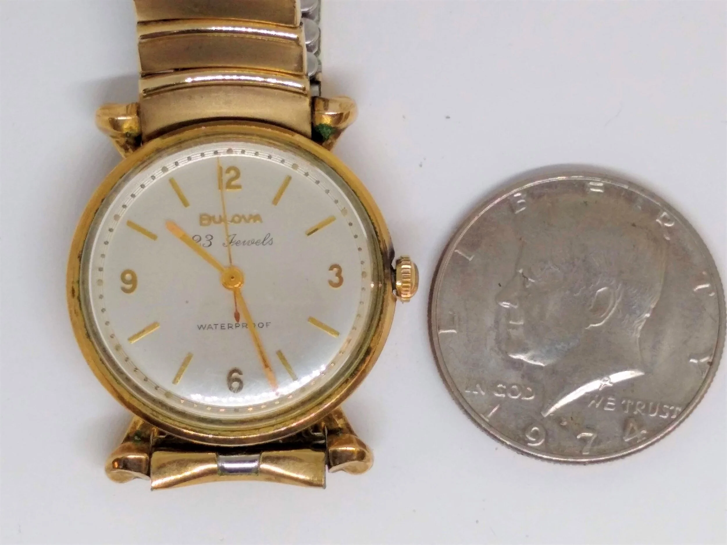 Bulova, 10K, GF, Vintage, 23 Jewel, Mechanical, Working  display picture 3