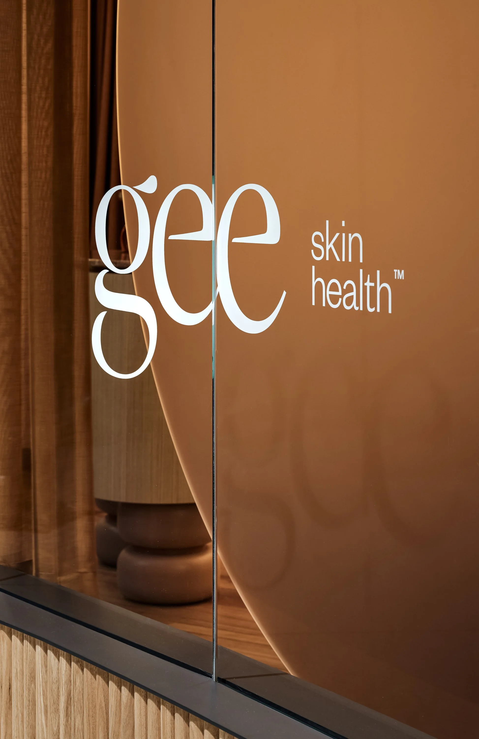GeeSkinHealth_f270_3000px.jpg