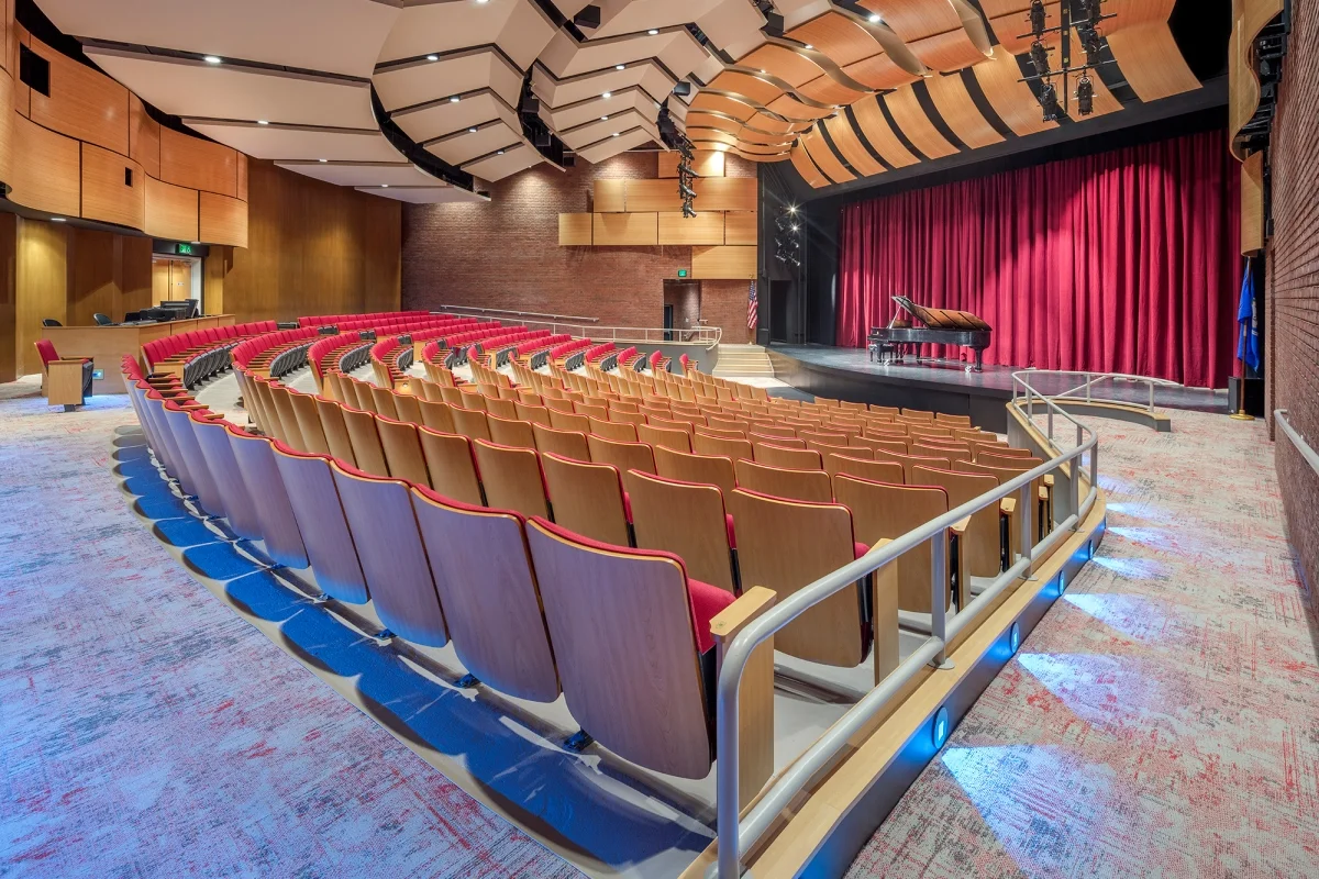 QAM-U-of-H-Auditorium-1322-web-2.jpg
