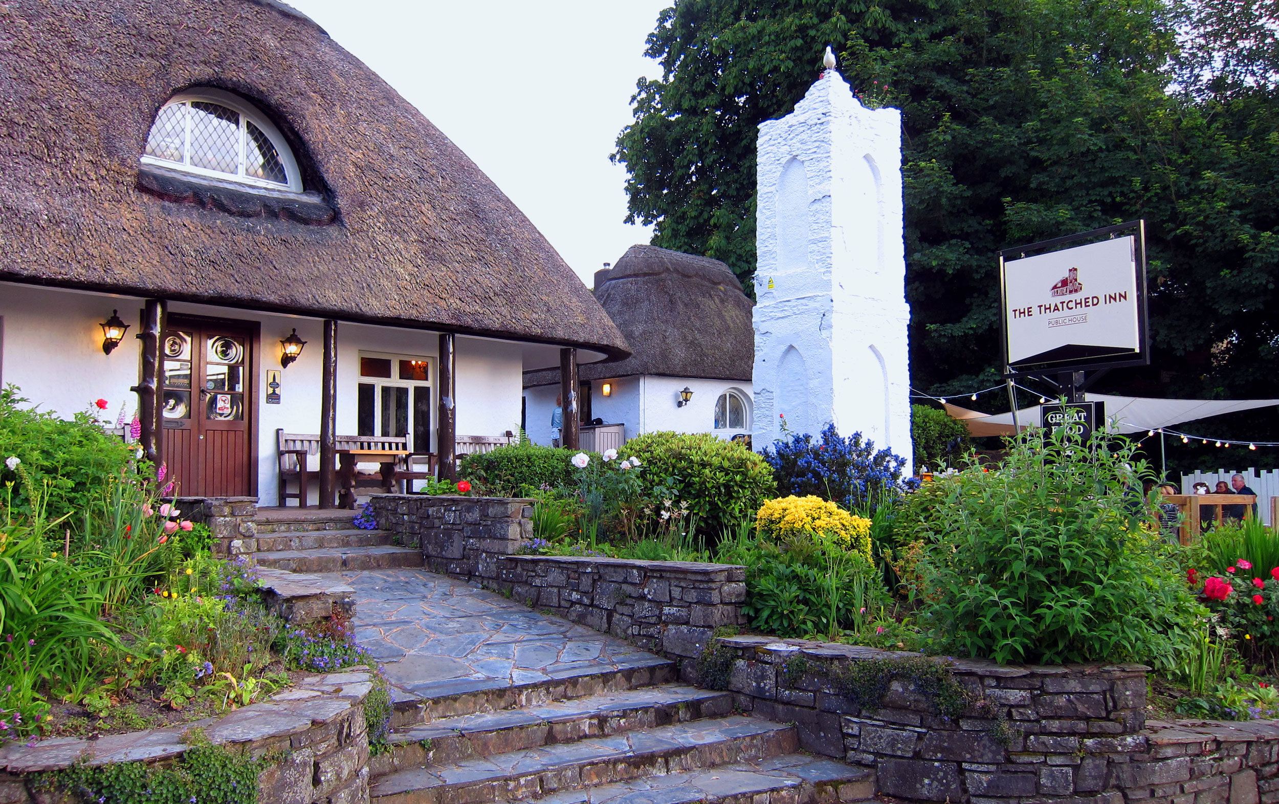 The-Thatched-Inn-Sunday-Ilfracombe.jpg