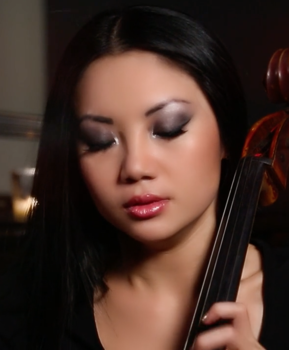 Tina Guo by CINESAMPLES