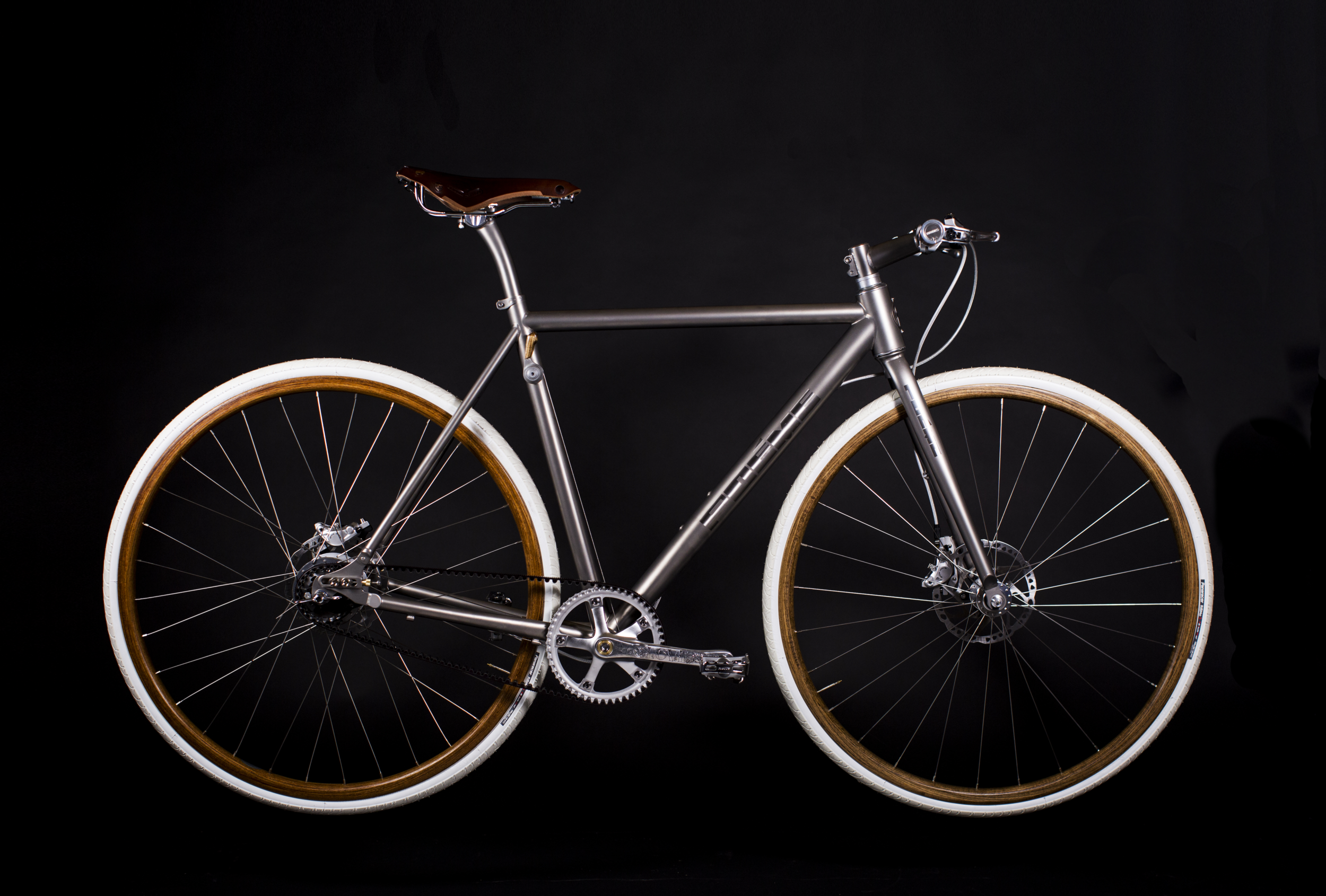 Brown Bike : Black.png