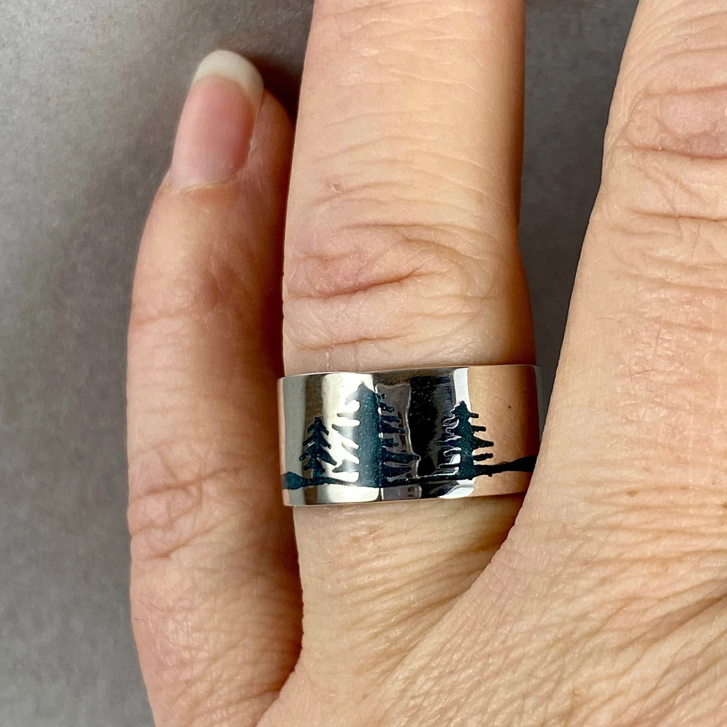 E2444D4C-6DF5-4E13-AF79-32E522135A0D