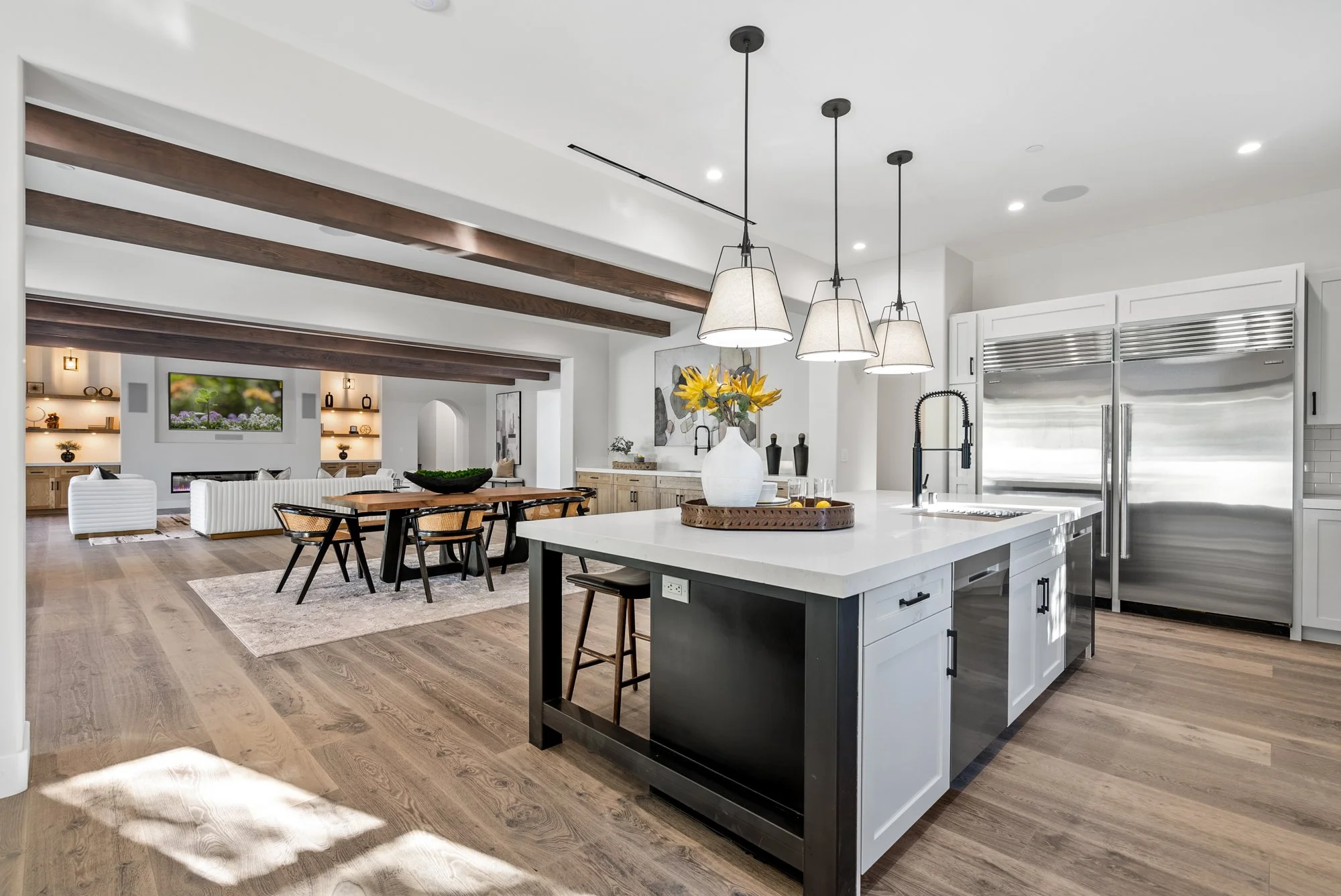 The Rise of Multigenerational Living in Southern California: Embracing a New Way of Family Life &amp; Design