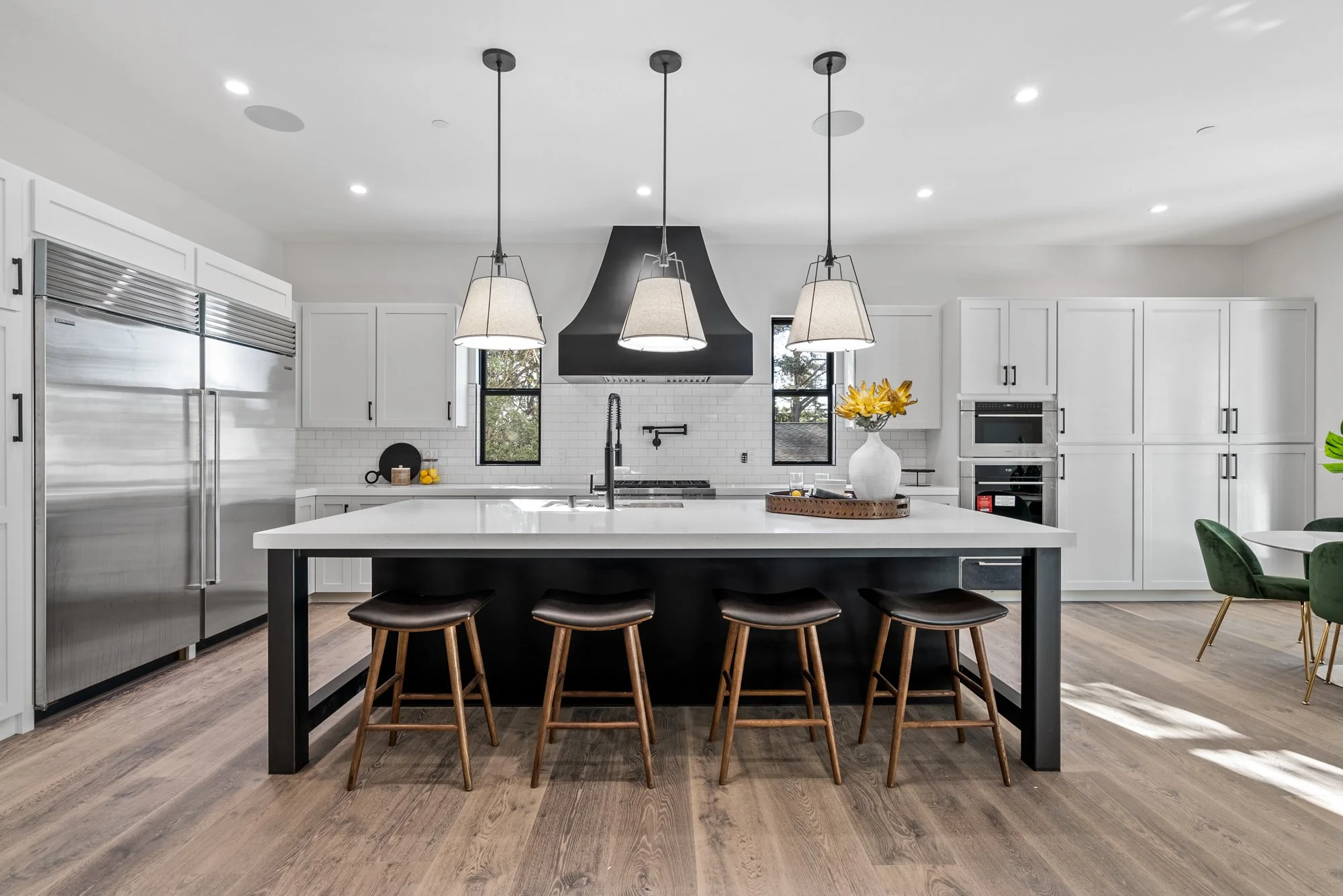 The 2025–2026 Real Estate Outlook: What Shifting Interest Rates Mean for San Diego’s Luxury Market