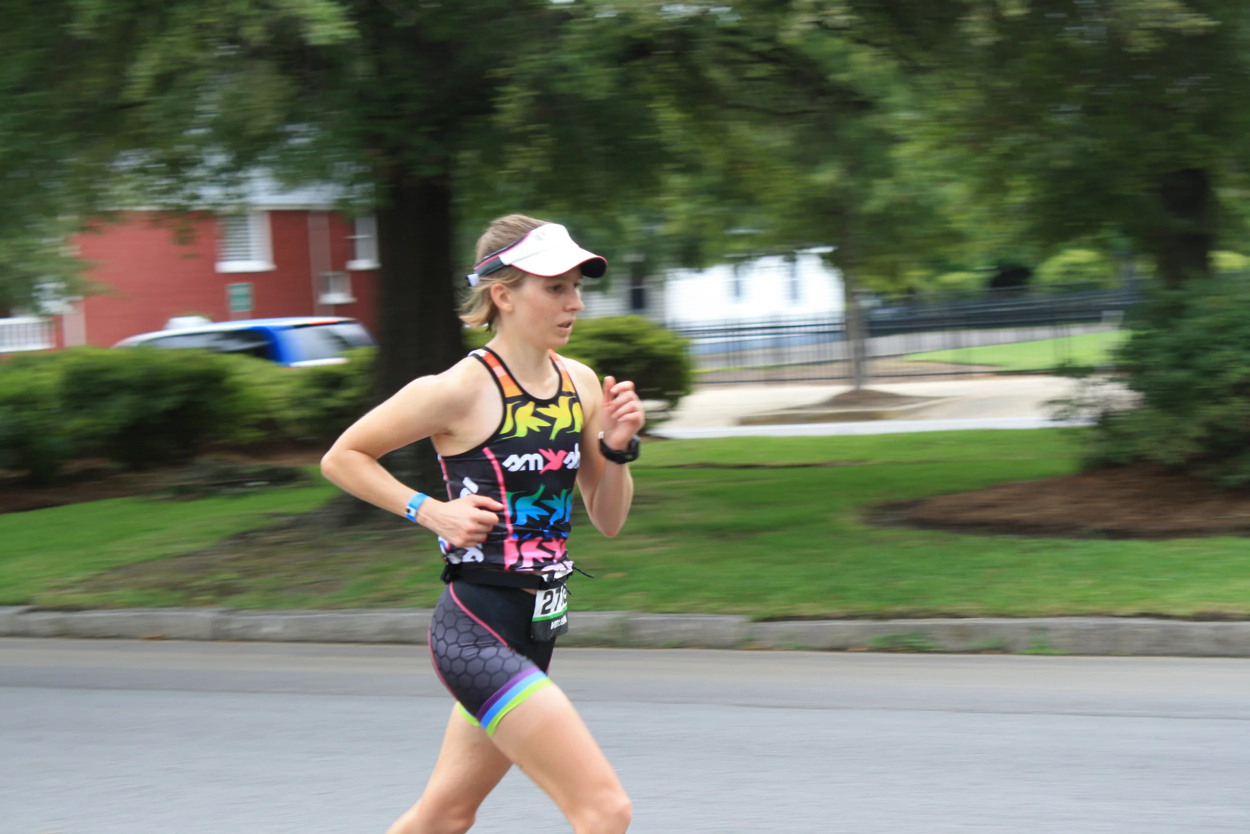 Melissa Hollmann @mhollmannruns Melissa is a Physical Therapist from Arizona. She has been running and competing since high school and hasn’t stopped since. Her focus is on returning to racing half marathons after stepping away from racing for a few years due to a health condition. She is excited to get back into racing to see what is possible this year.