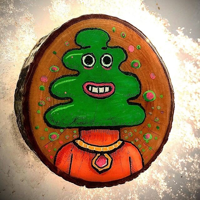 Had to trim a beauty of a tree. To honour his growth, a resined portrait on a cross section of his finger.