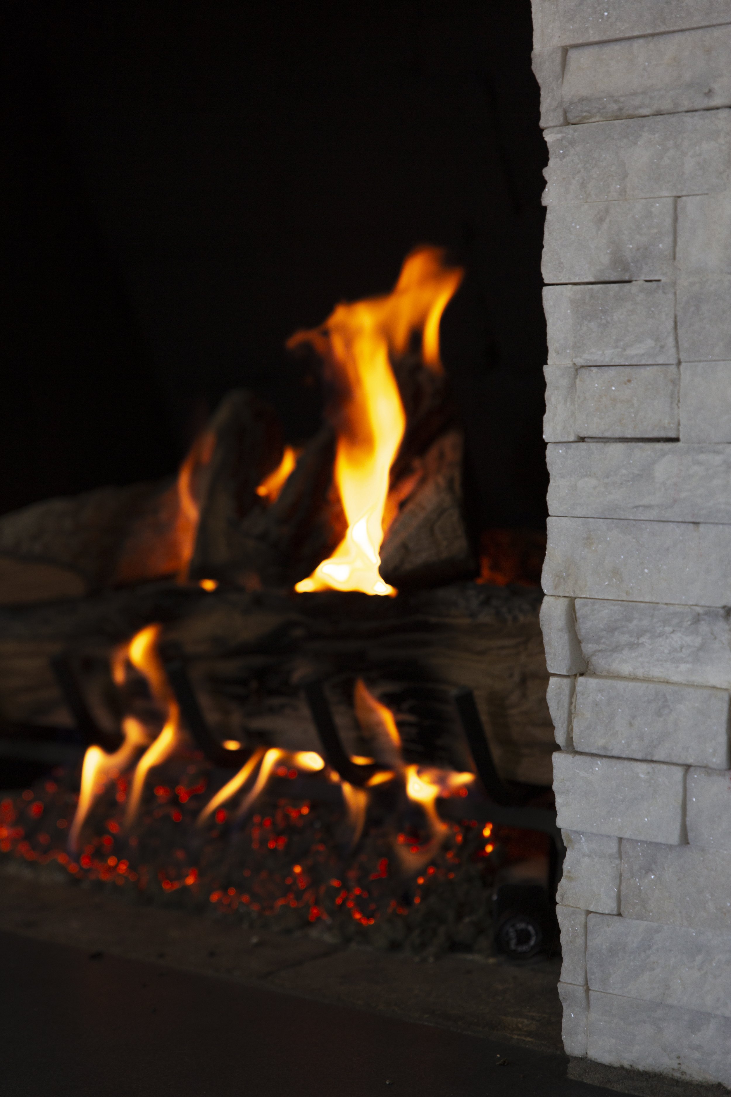 38 fireplace lit 3.jpg