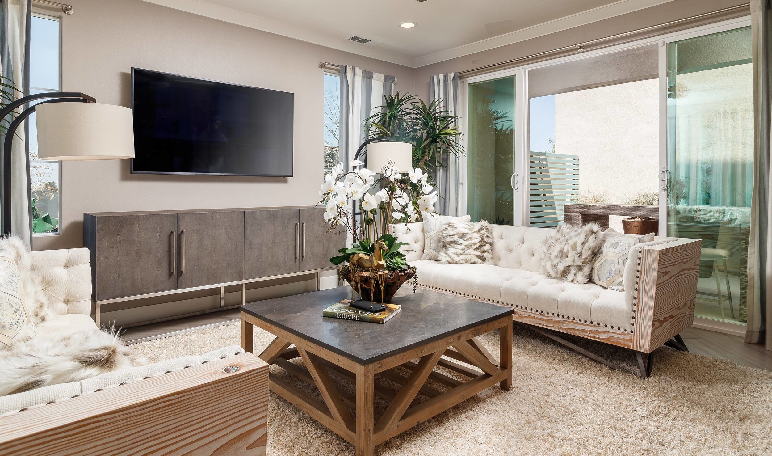 waverly-great-room-deco-at-cadence-park-new-homes-irvine-ca.jpg