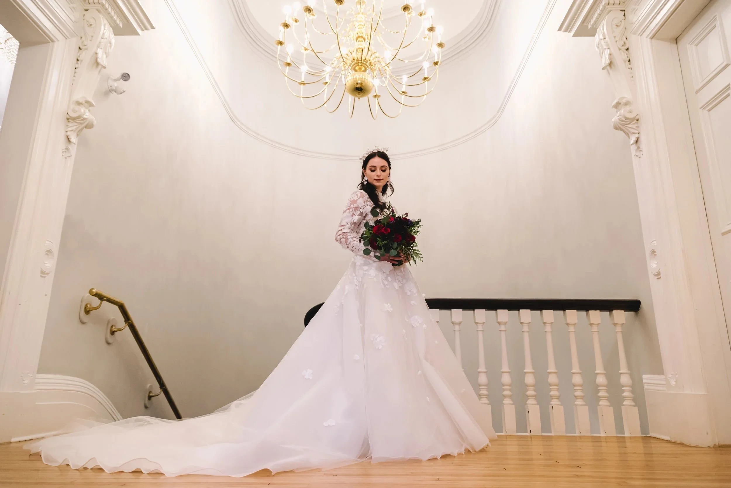 Photo: Kat Mason Photography  Florals: Oakmount Petals  Dress: Tilted Veil East  Hair: Tanya Milnes 