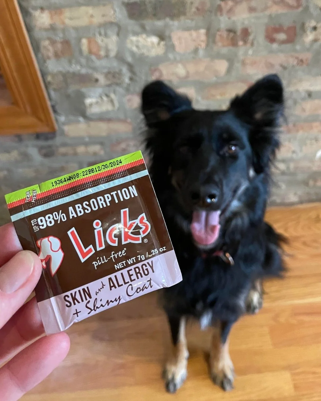 Spring into healthy skin 🌿

Say goodbye to dry, itchy skin and hello to a happy pup! 🐾 Licks Pill-Free&rsquo;s Skin and Allergy formula is packed with Omega 3&rsquo;s to nourish from the inside out and keep their coat shiny and healthy. With 98% ab