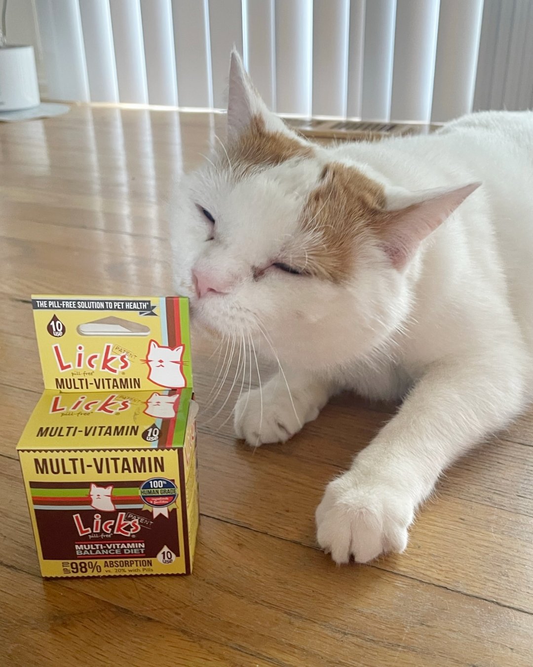 Give your feline friend the nutrition they deserve with LICKS&reg; Multi-Vitamin! 🌟 Just sprinkle one packet onto their food or pour it right into their bowl once a day. Make mealtime the best time! 🐾💖

#PetHealth #NutritiousPets #LICKSMultiVitami