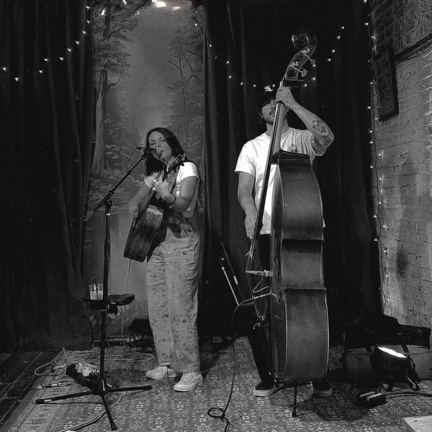 Live Music - Anna Mertson & Ian Golding