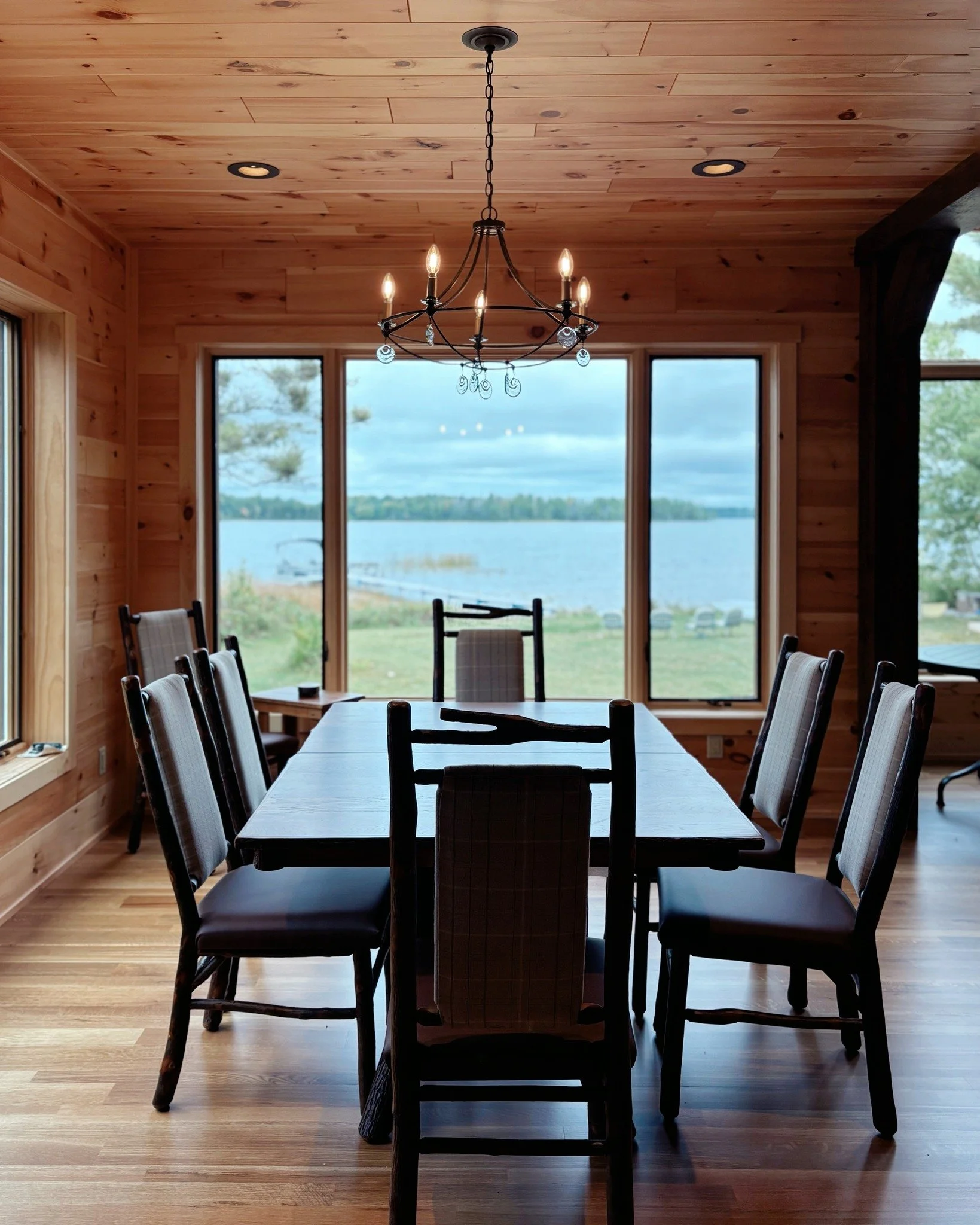 Shared space, shared joy.

 #sauterbuilders #boulderjunction #greenhomebuilding #energyefficienthome #wisconsinhomes #pellawindows #chiefarchitect #custombuilthome #2x8walls #upnorthwisconsin