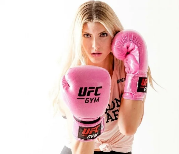Shanie UFC.jpg