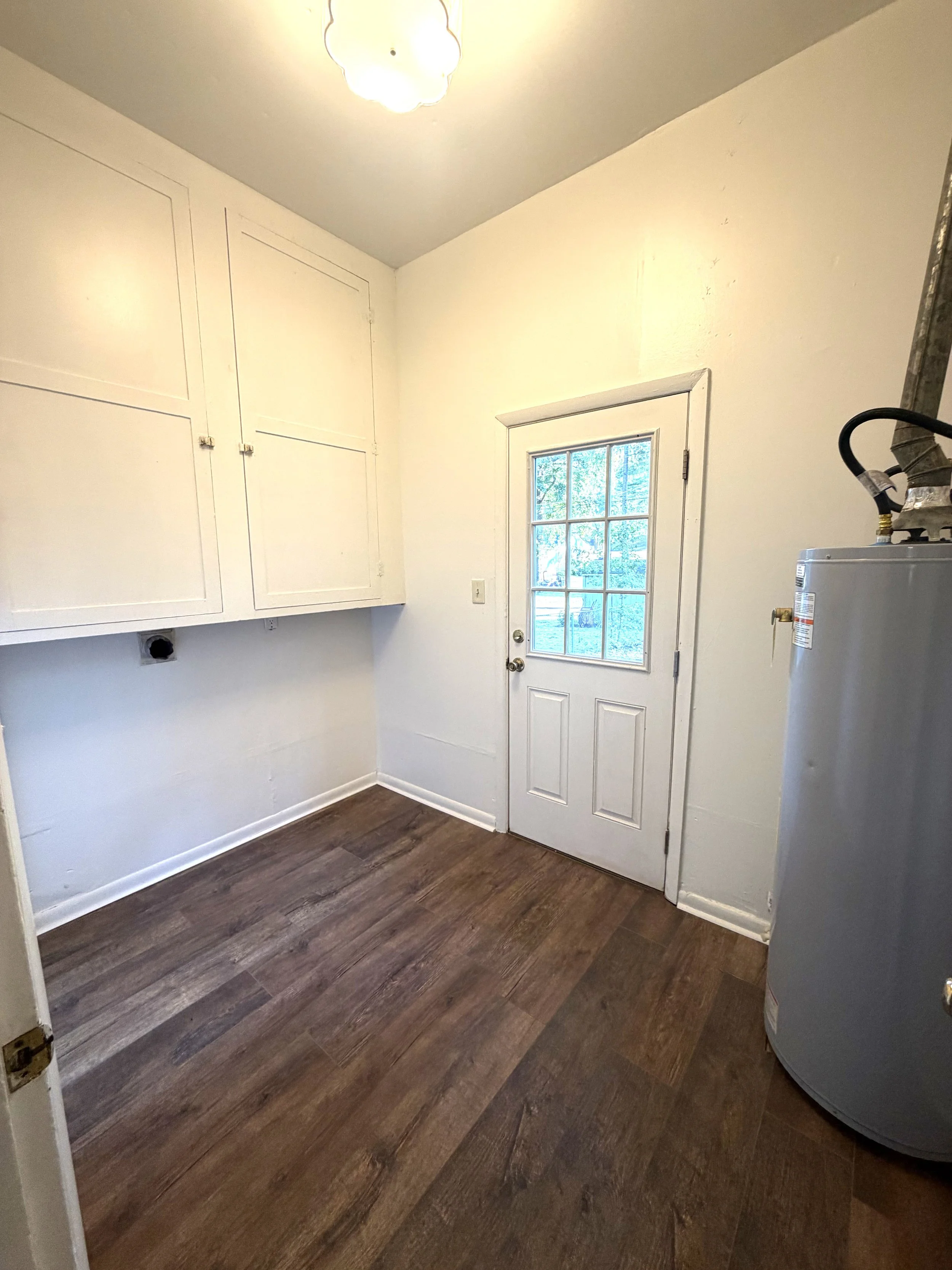 laundry room.jpeg