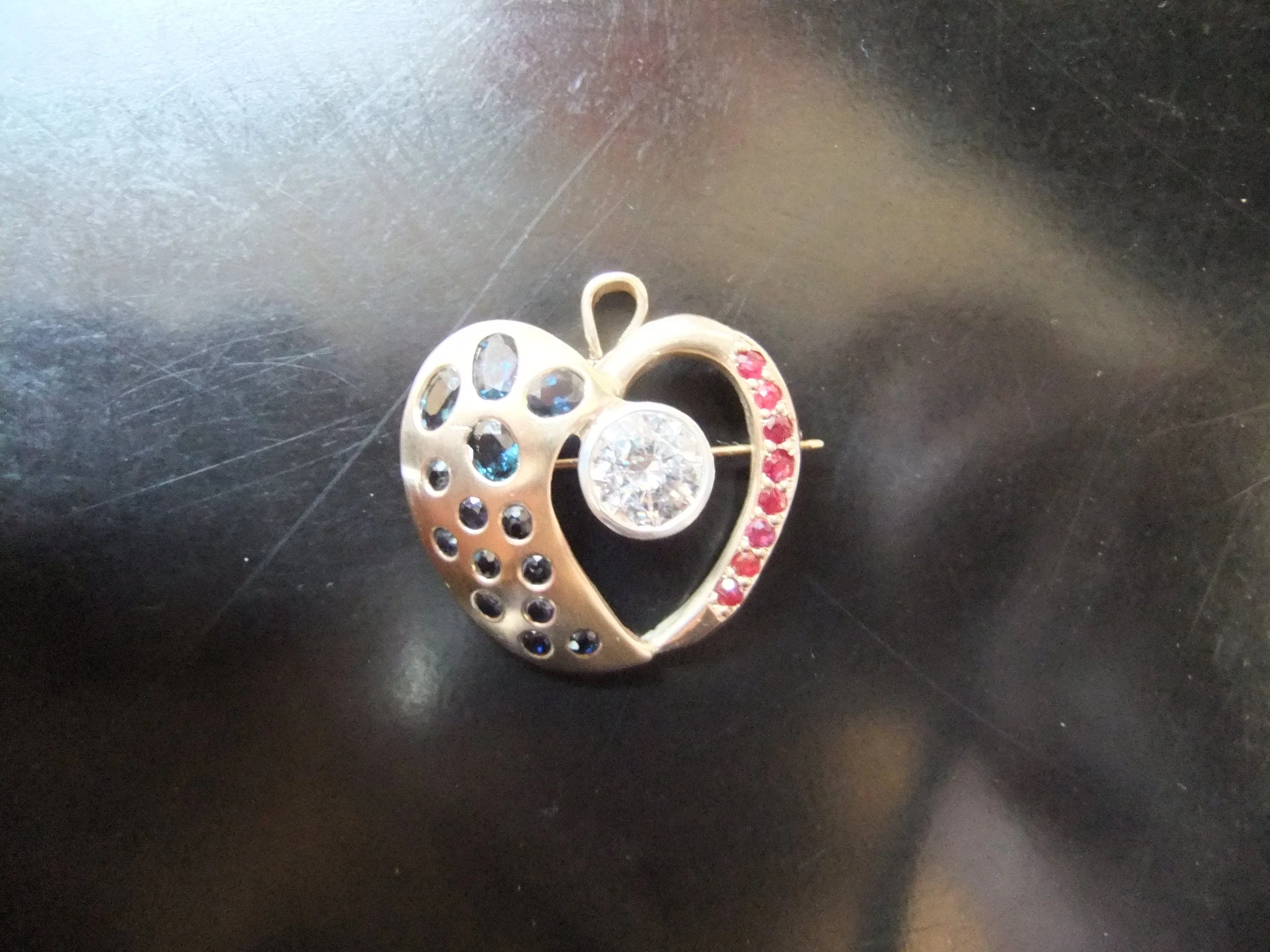 Johnson, S pendant.JPG