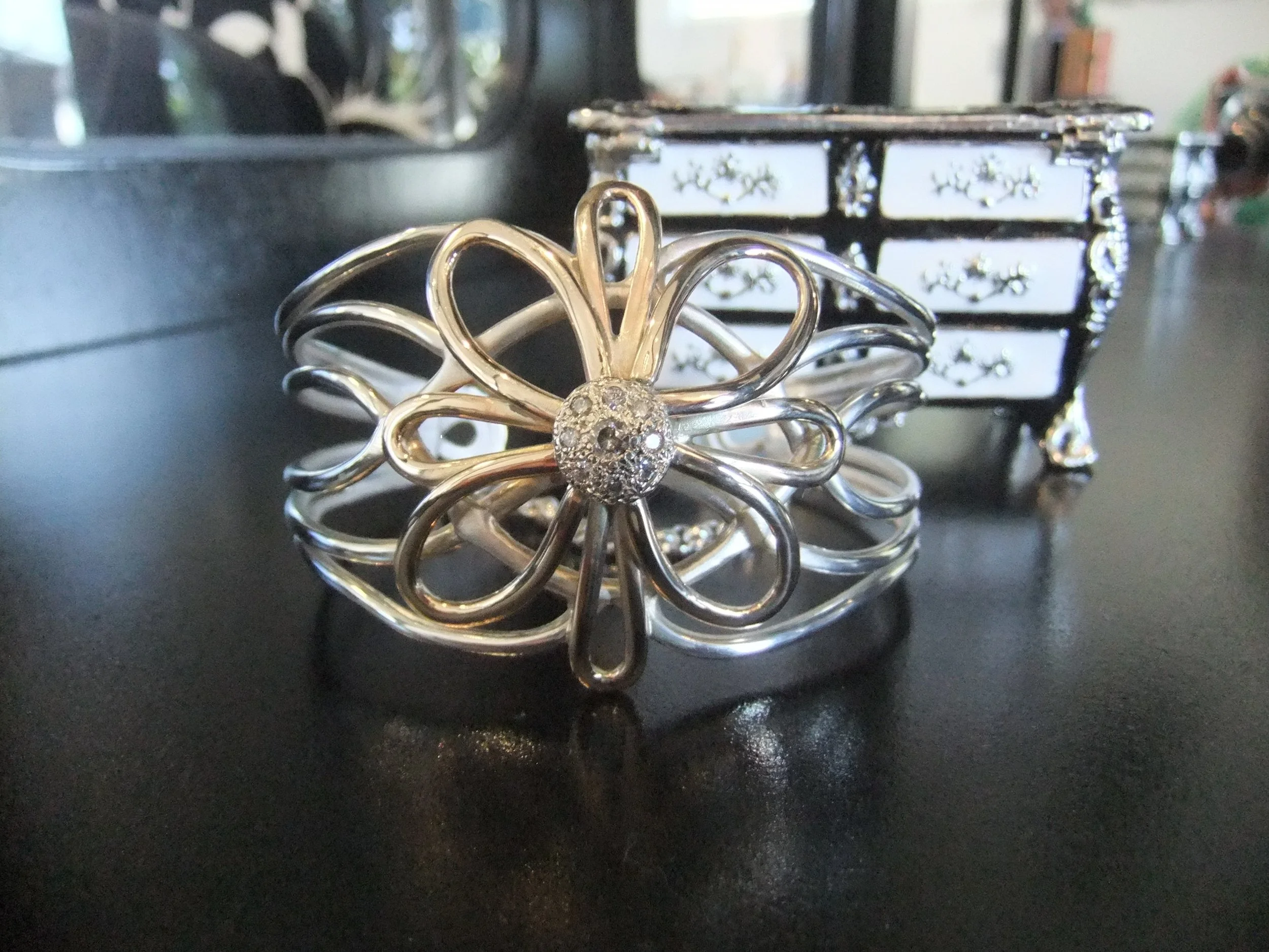 Yuill-Proctor, E bangle.jpg