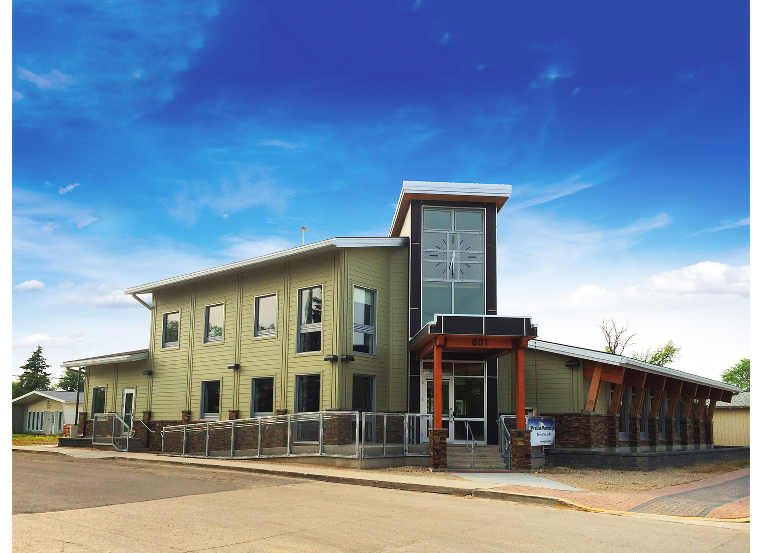  Prairie Mountain Credit Union, exterior photo of building 