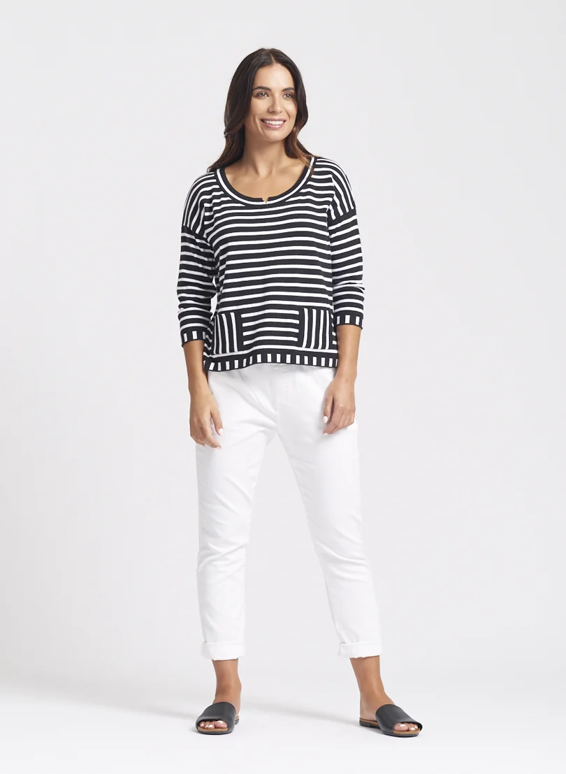 6518 Black-White.jpg