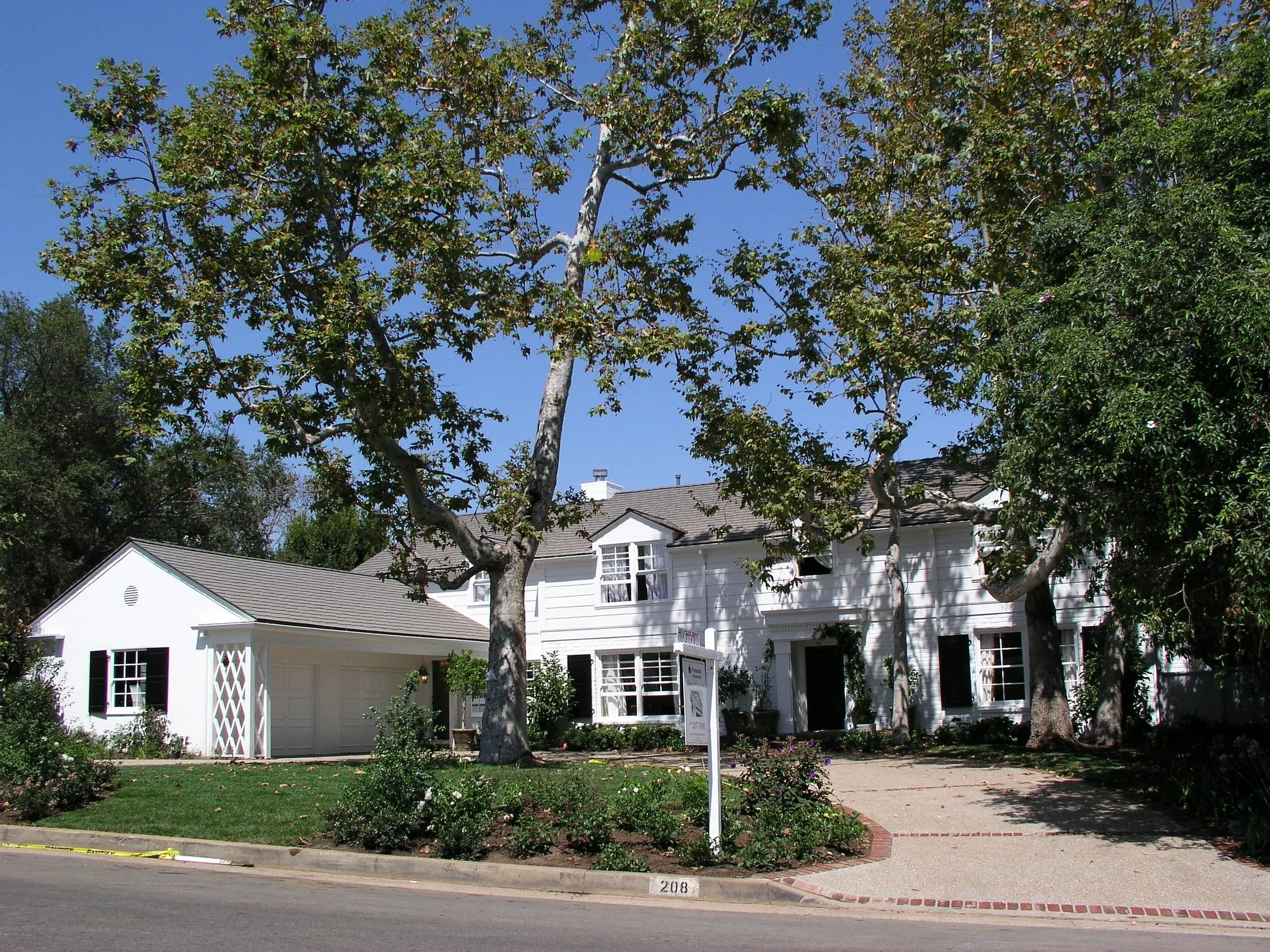 208 North Tigertail Road