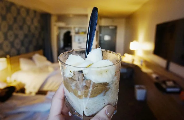 hoteloatmeal.jpg