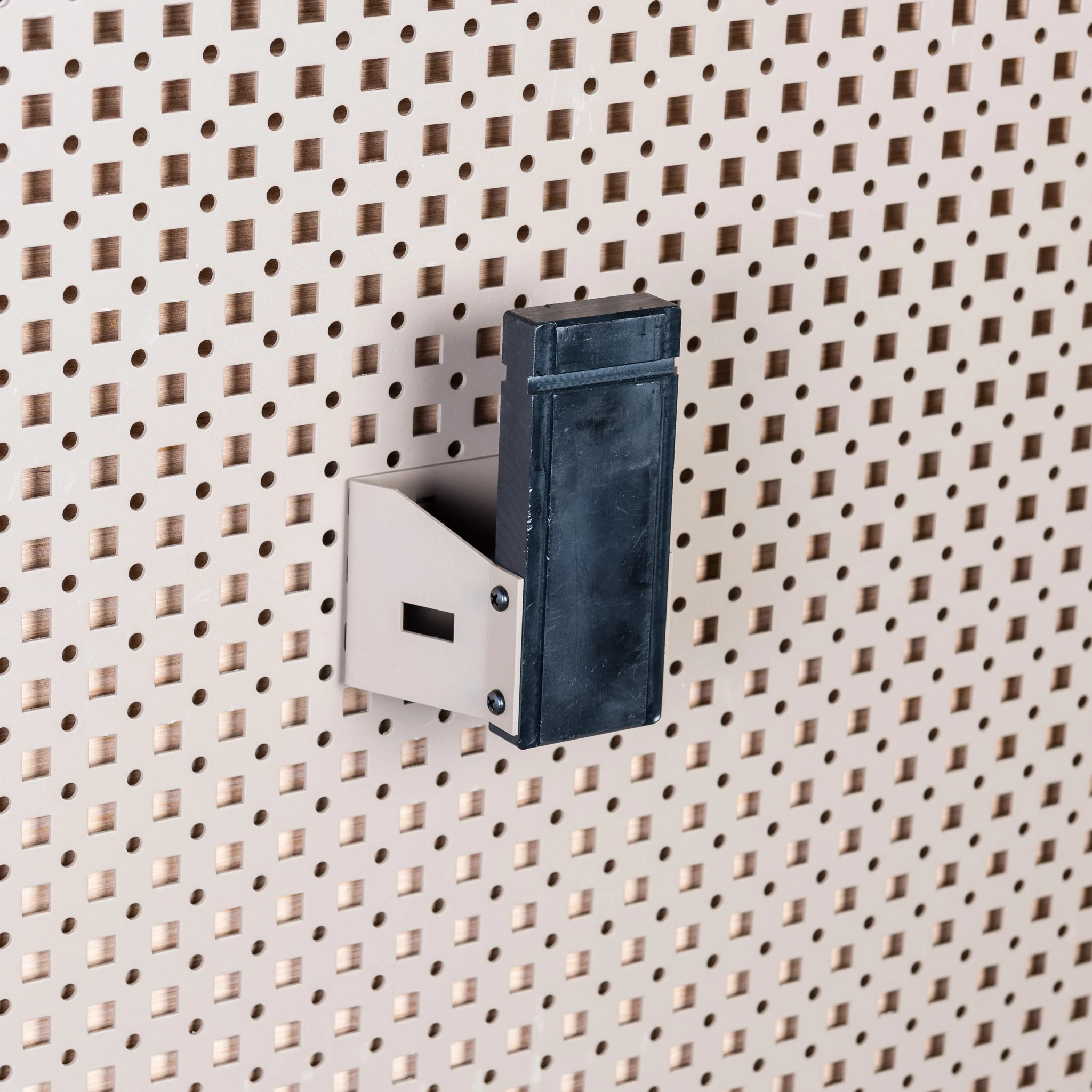 Magwell Hanger, Horizontal