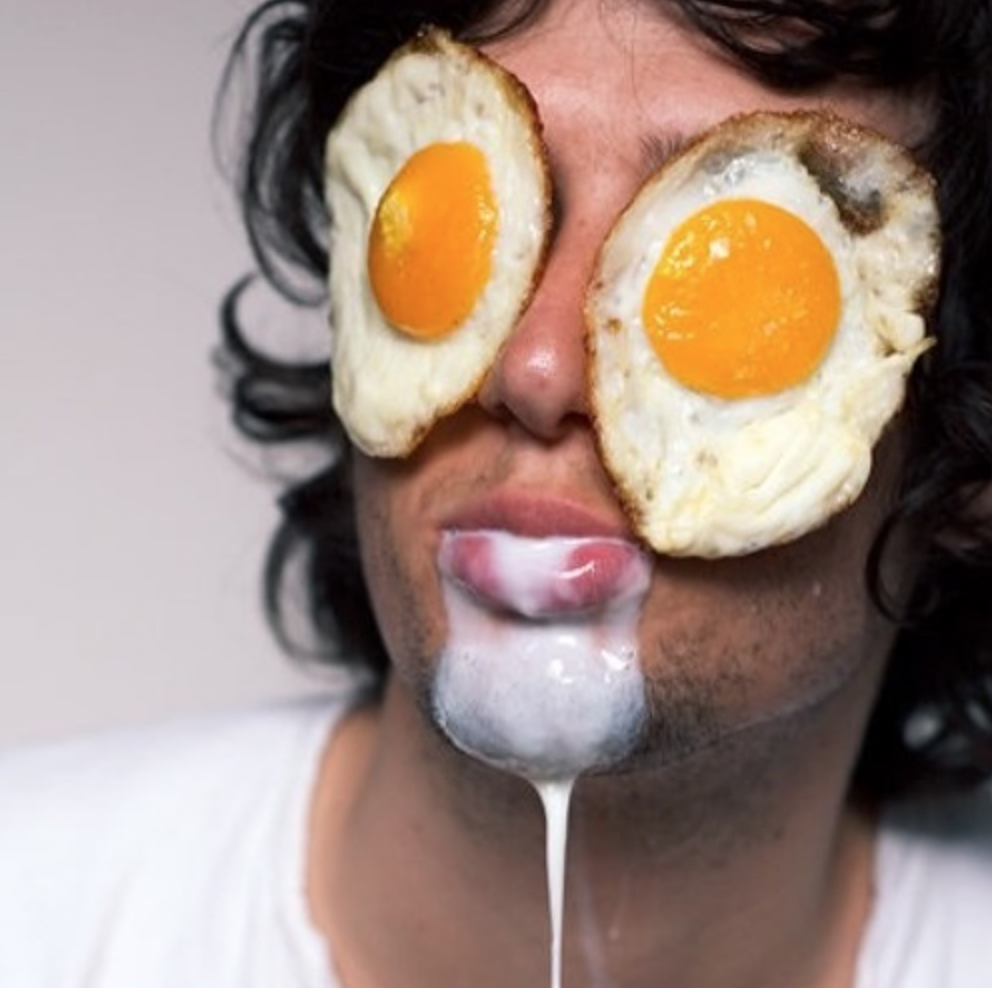 Eyes Eyes | War (Single)