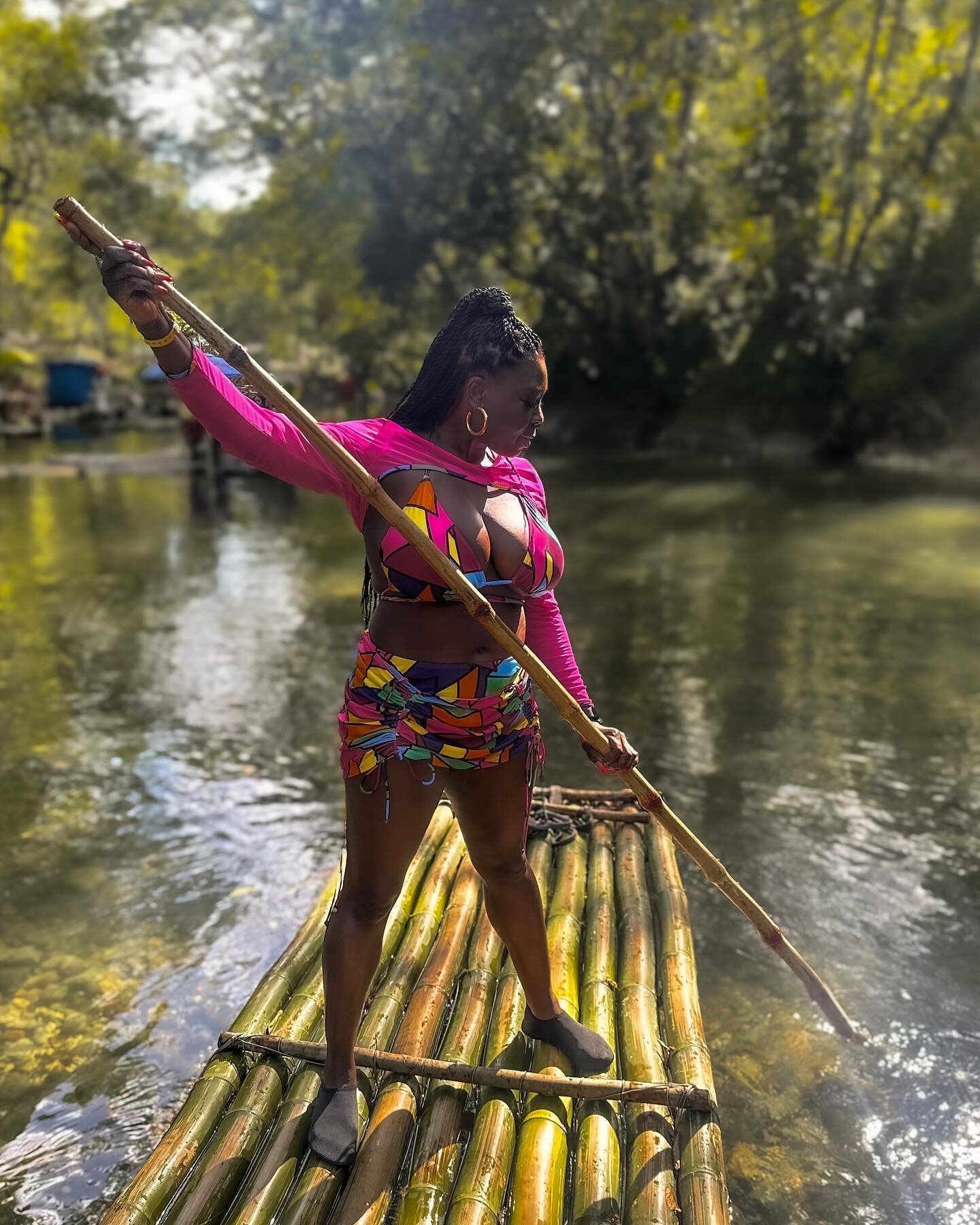 Rafting on Lethe River Jamaica 2024.
Travel life reloading after Cov knocked me out the game for a hot min 🤭