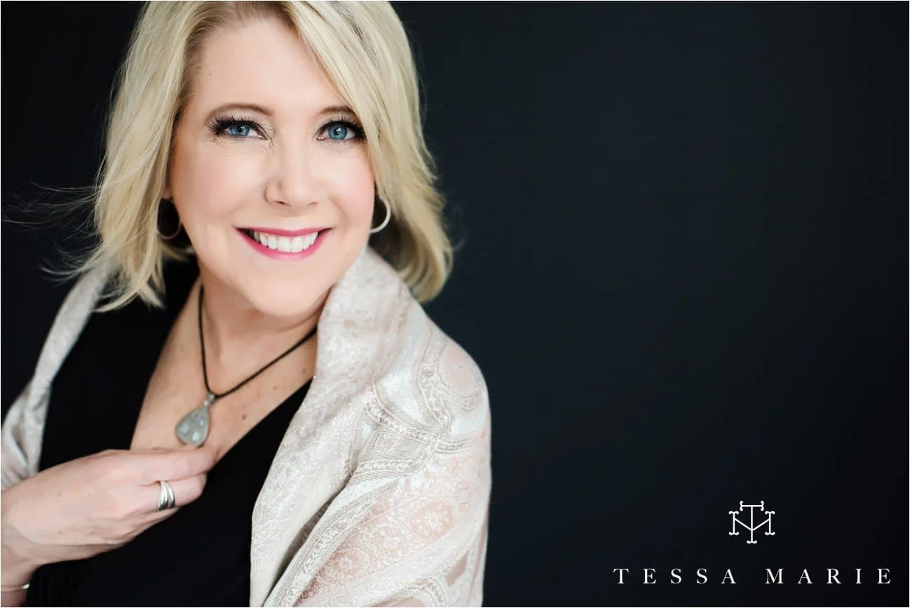 Tessa_marie_studios_womens_headshots_portraits_empowering_full_experience_something_for_mom_0061