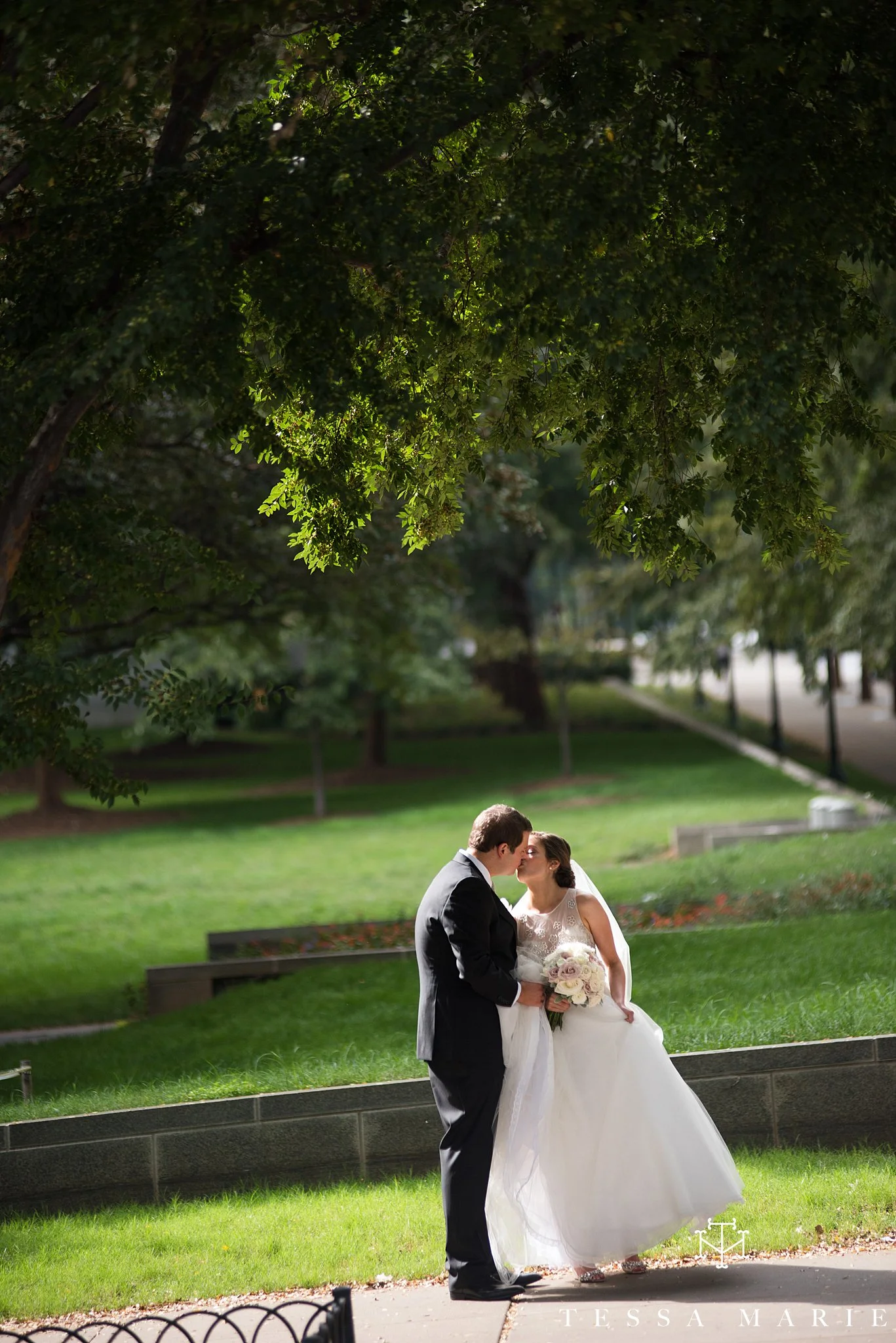 atlanta_wedding_photographer_tessa_marie_weddings_lowes_hotel_peachtree_midtown_fall_wedding_0232.jpg
