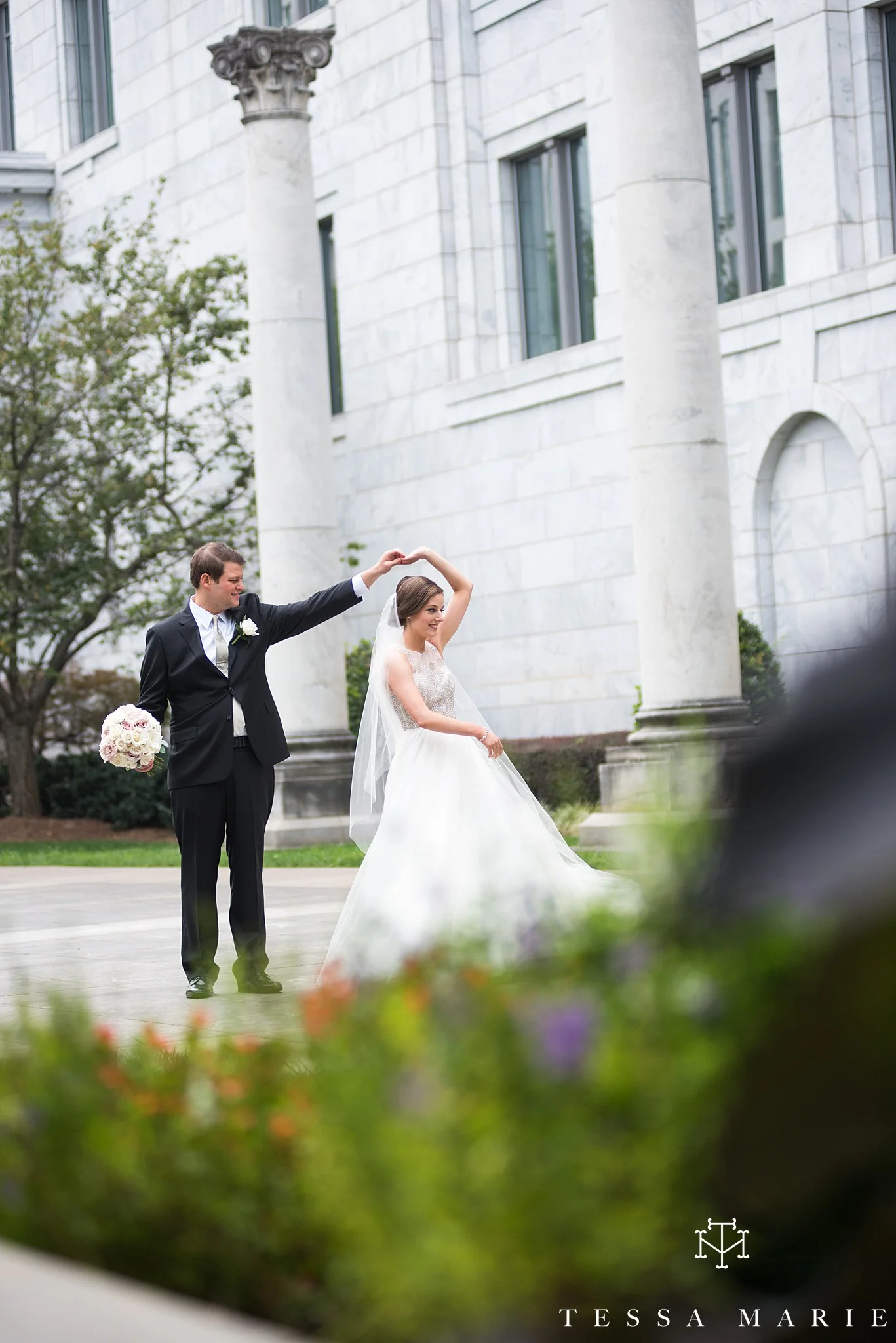 atlanta_wedding_photographer_tessa_marie_weddings_lowes_hotel_peachtree_midtown_fall_wedding_0253.jpg