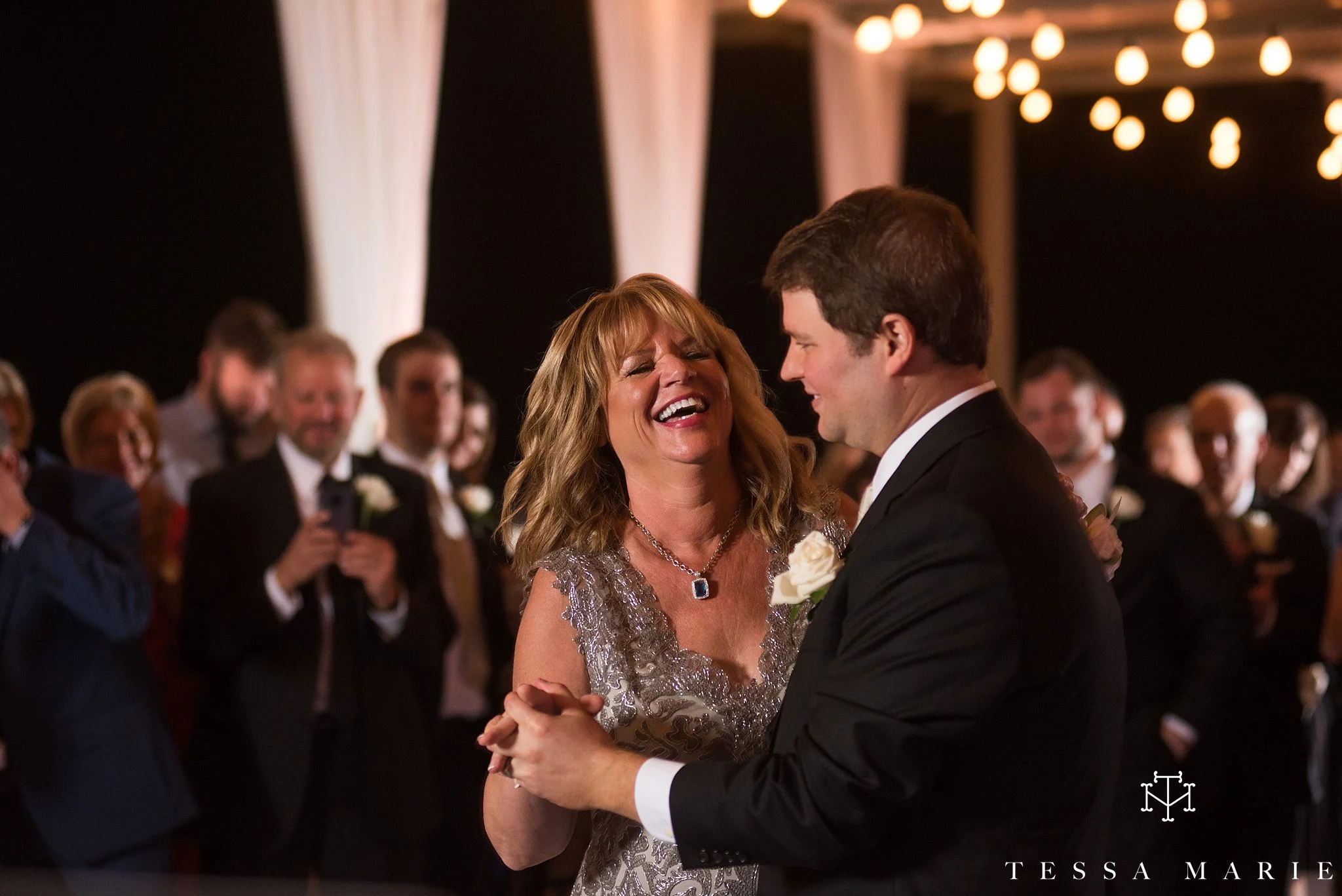atlanta_wedding_photographer_tessa_marie_weddings_lowes_hotel_peachtree_midtown_fall_wedding_0840.jpg